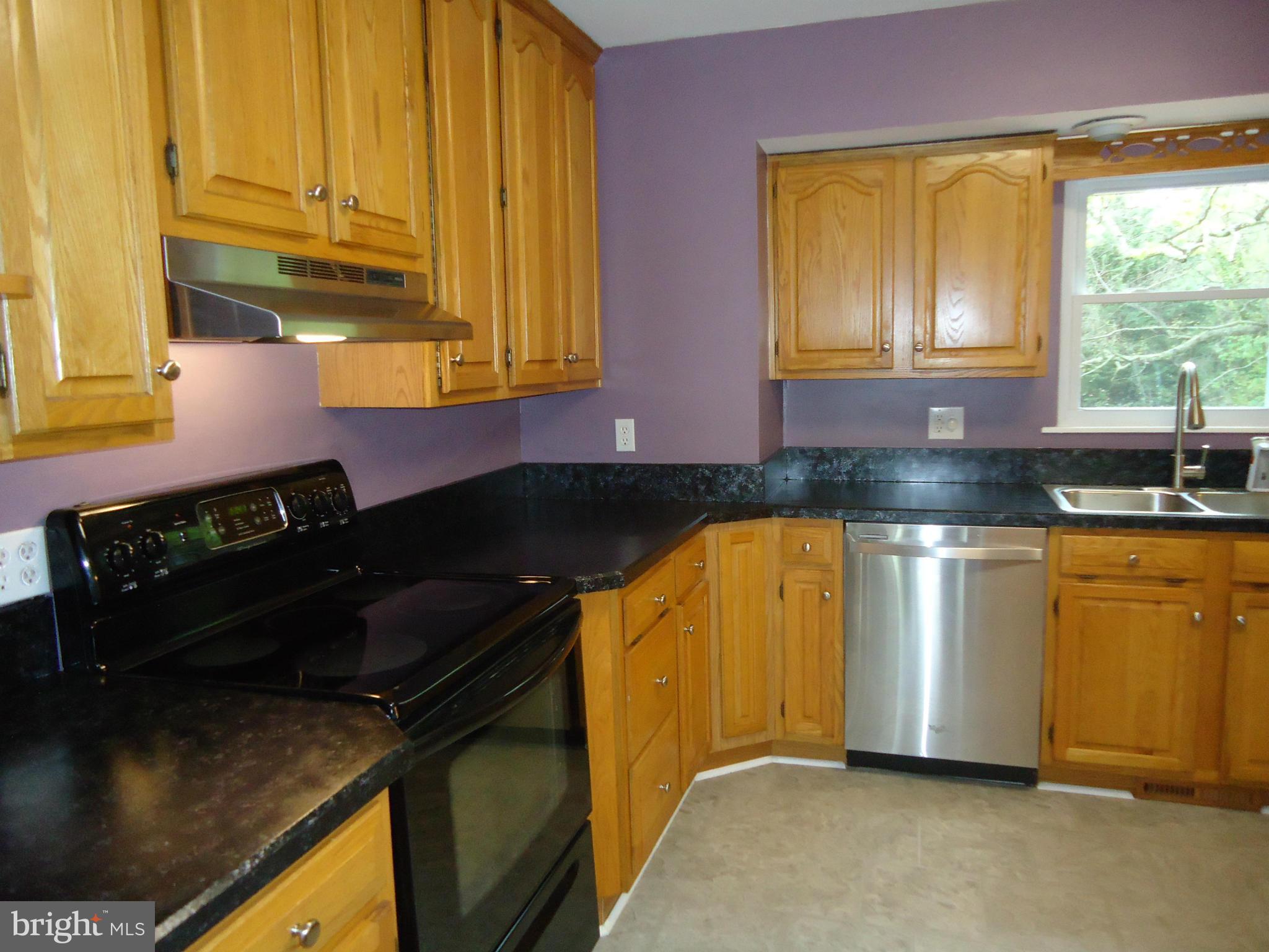 BRETON BAY ESTATES - Residential Lease