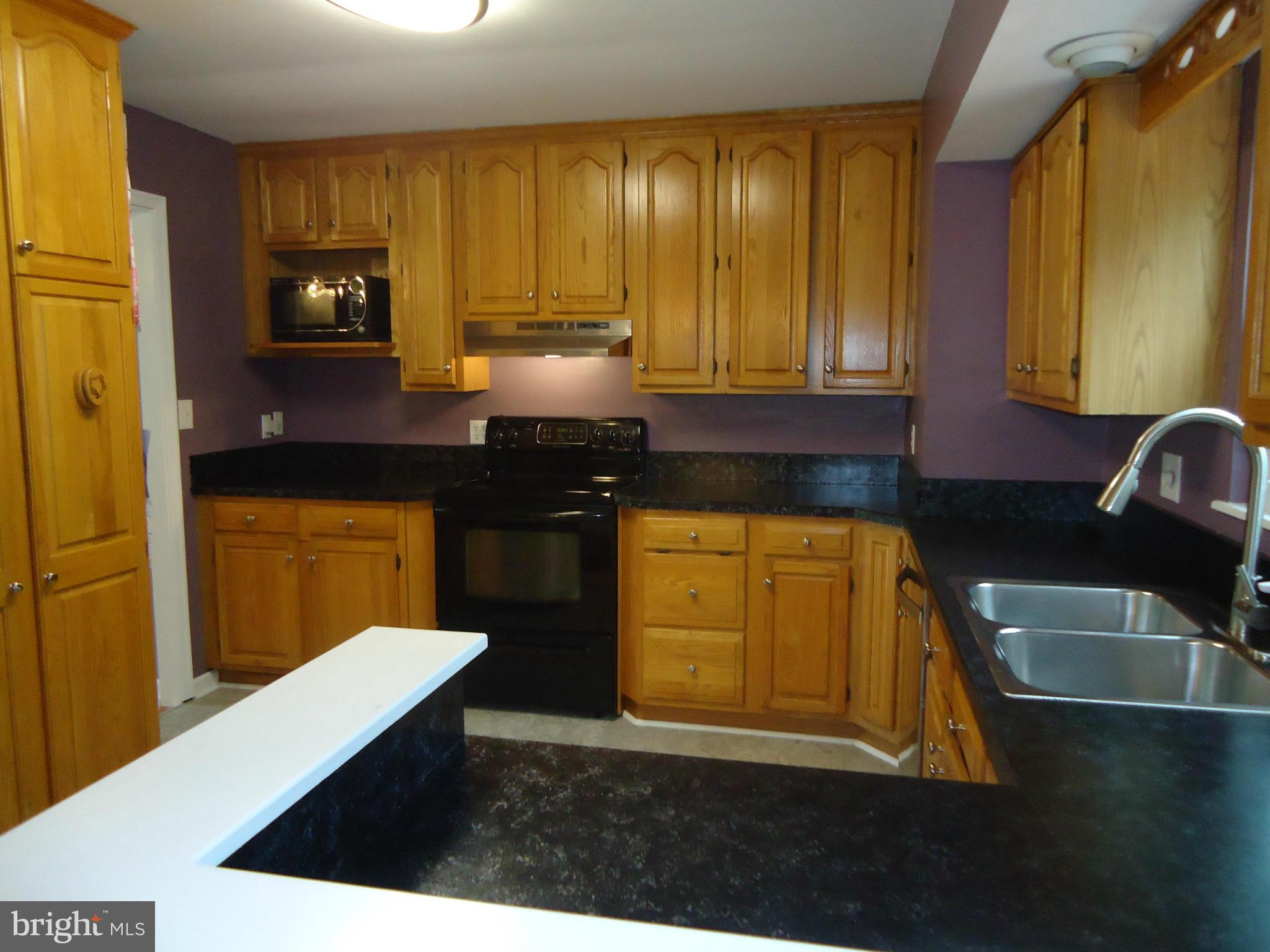 BRETON BAY ESTATES - Residential Lease