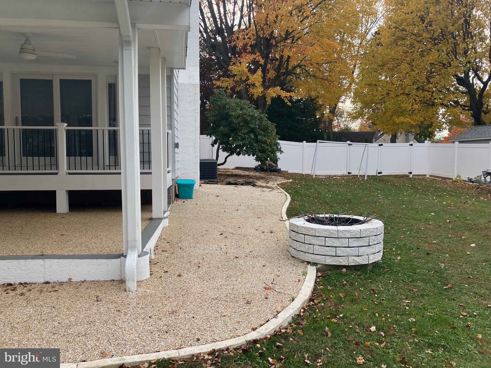 FEASTERVILLE - Residential Lease