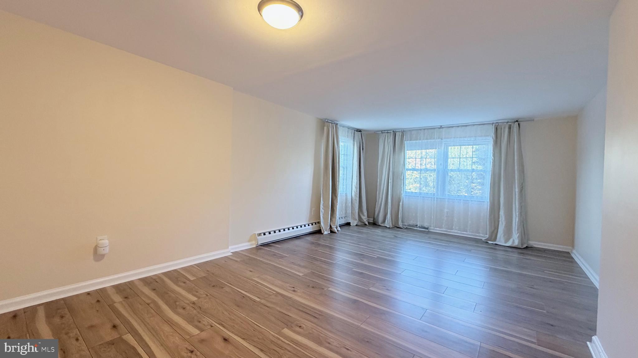 FEASTERVILLE - Residential Lease