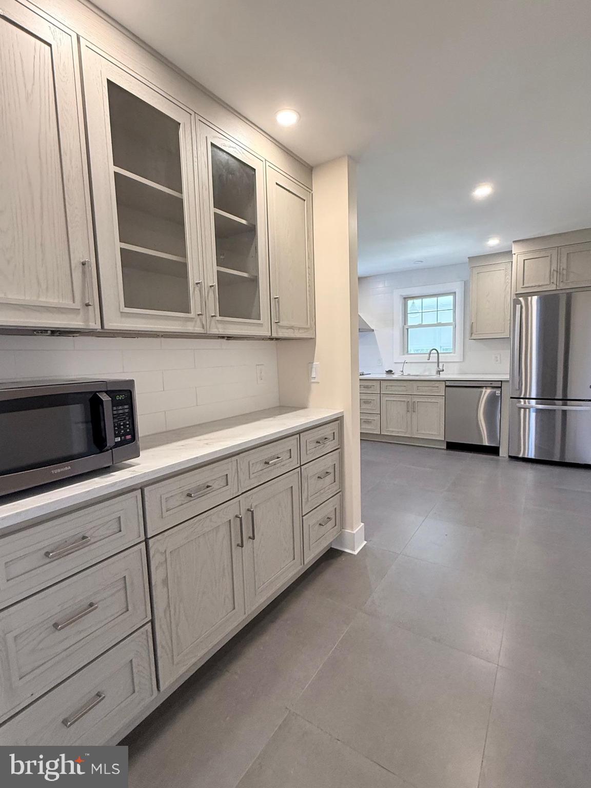 FEASTERVILLE - Residential Lease