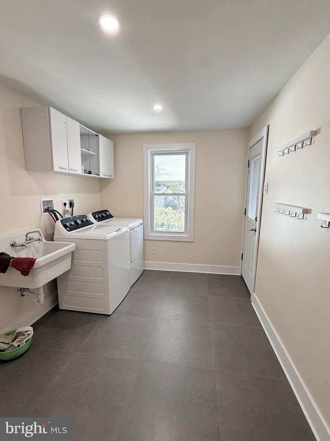 FEASTERVILLE - Residential Lease