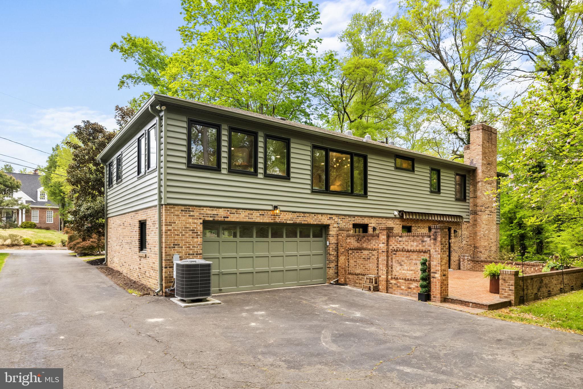 RIVER BEND ESTATES - Residential Lease