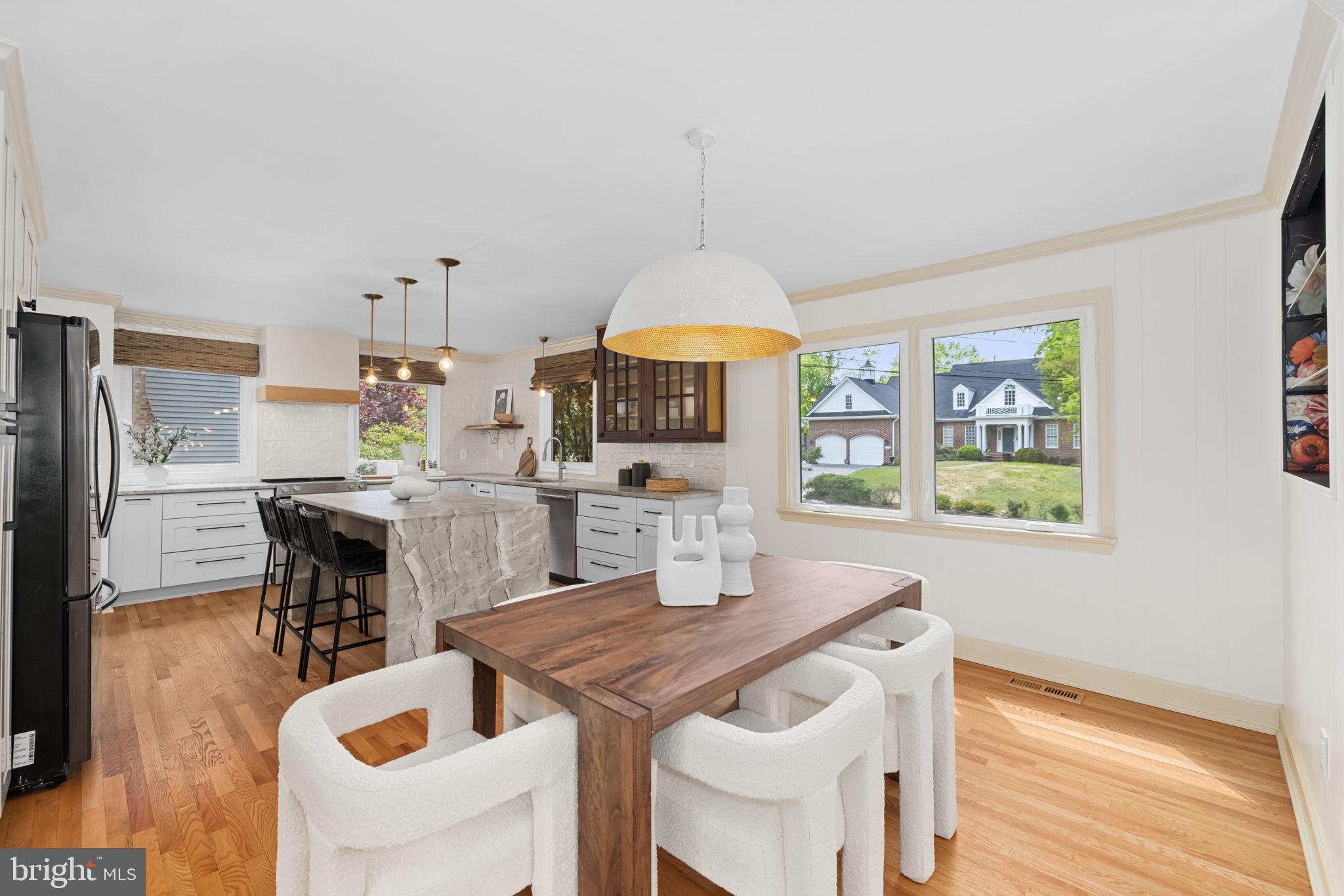 RIVER BEND ESTATES - Residential Lease