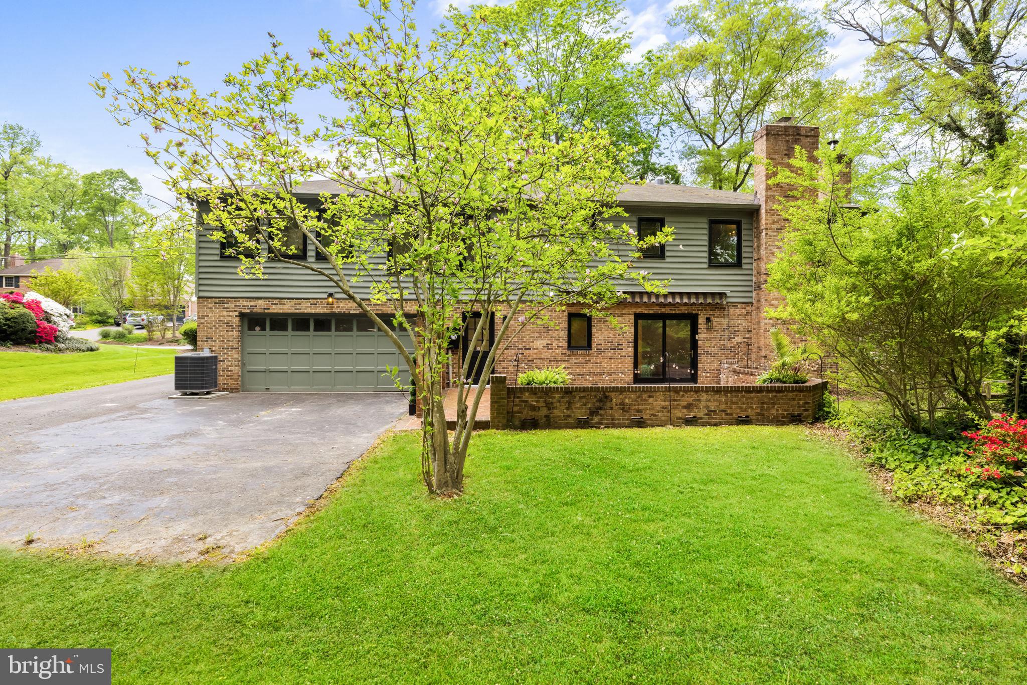 RIVER BEND ESTATES - Residential Lease