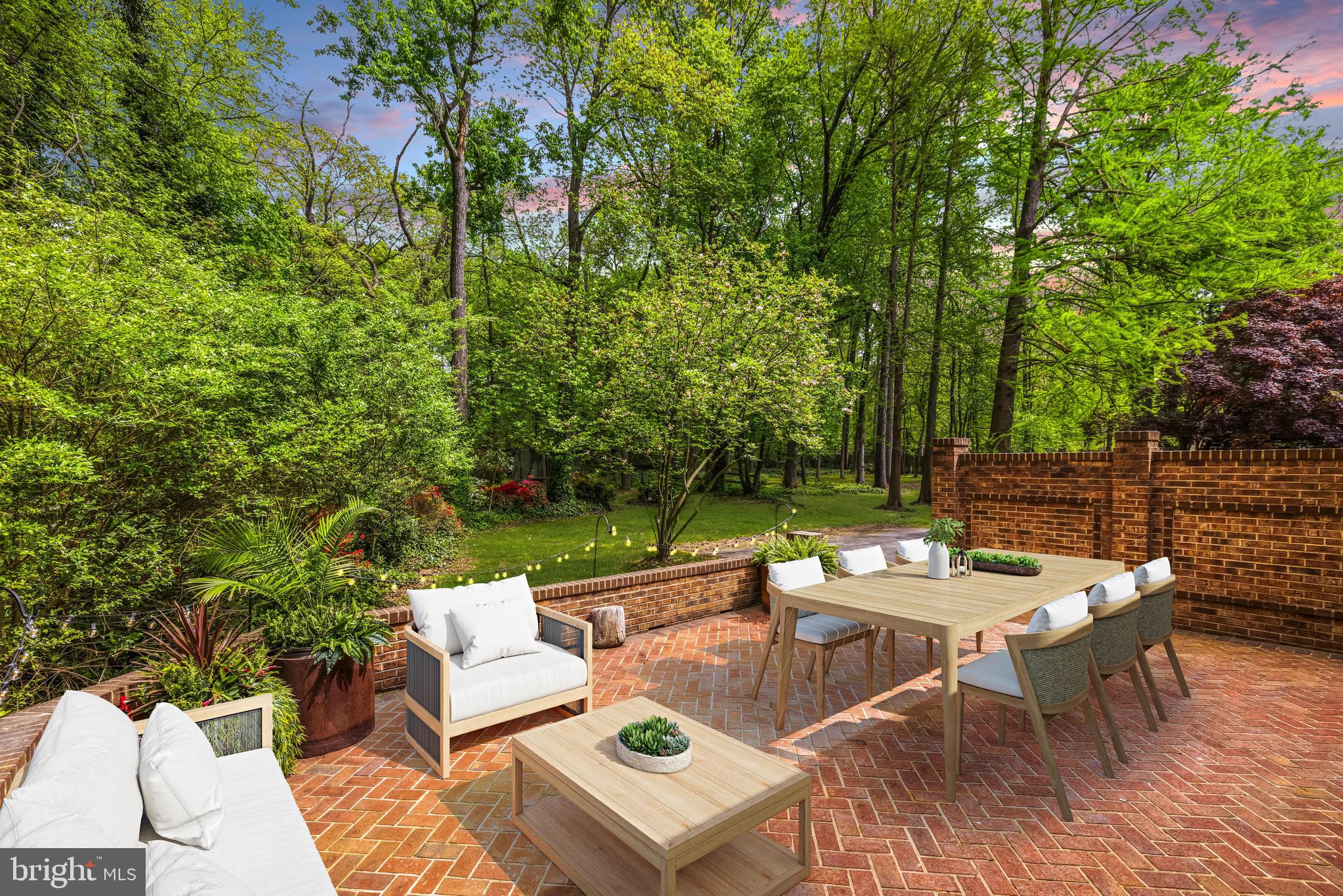 RIVER BEND ESTATES - Residential Lease