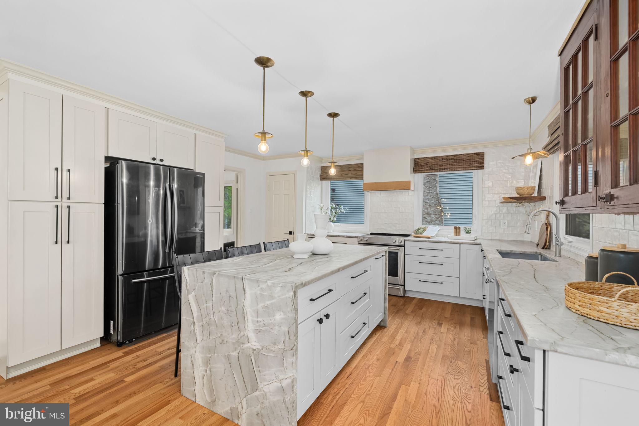 RIVER BEND ESTATES - Residential Lease