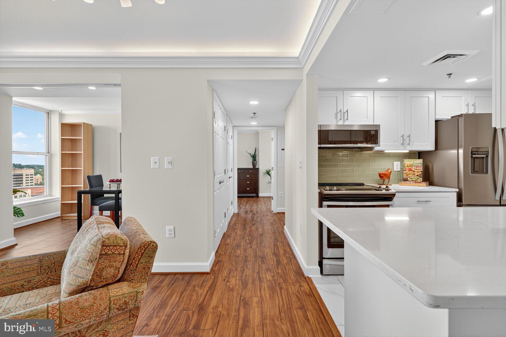 THE JEFFERSON - SUNRISE SENIOR LIVING - Residential