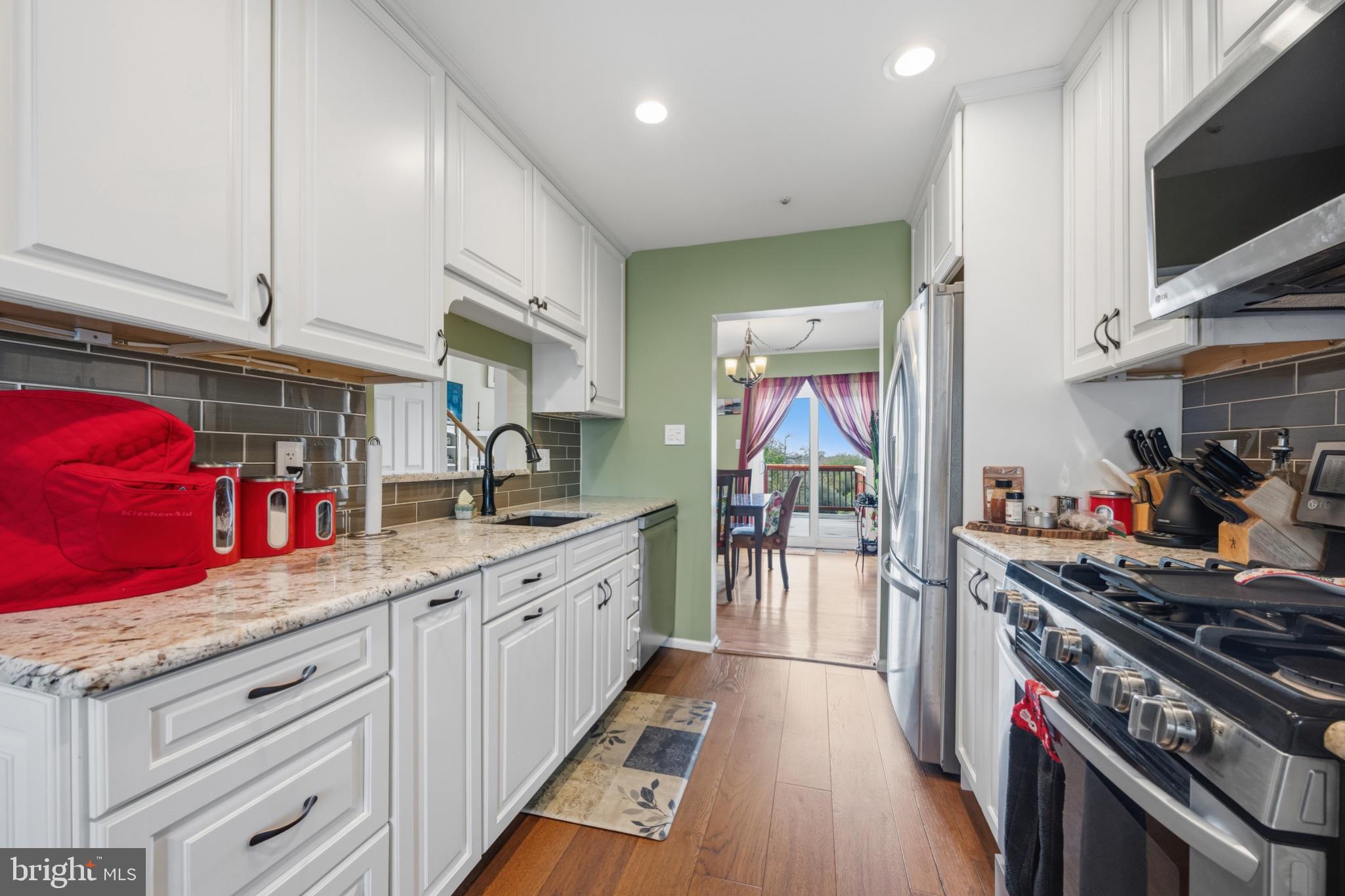 TYLER WALK - Residential