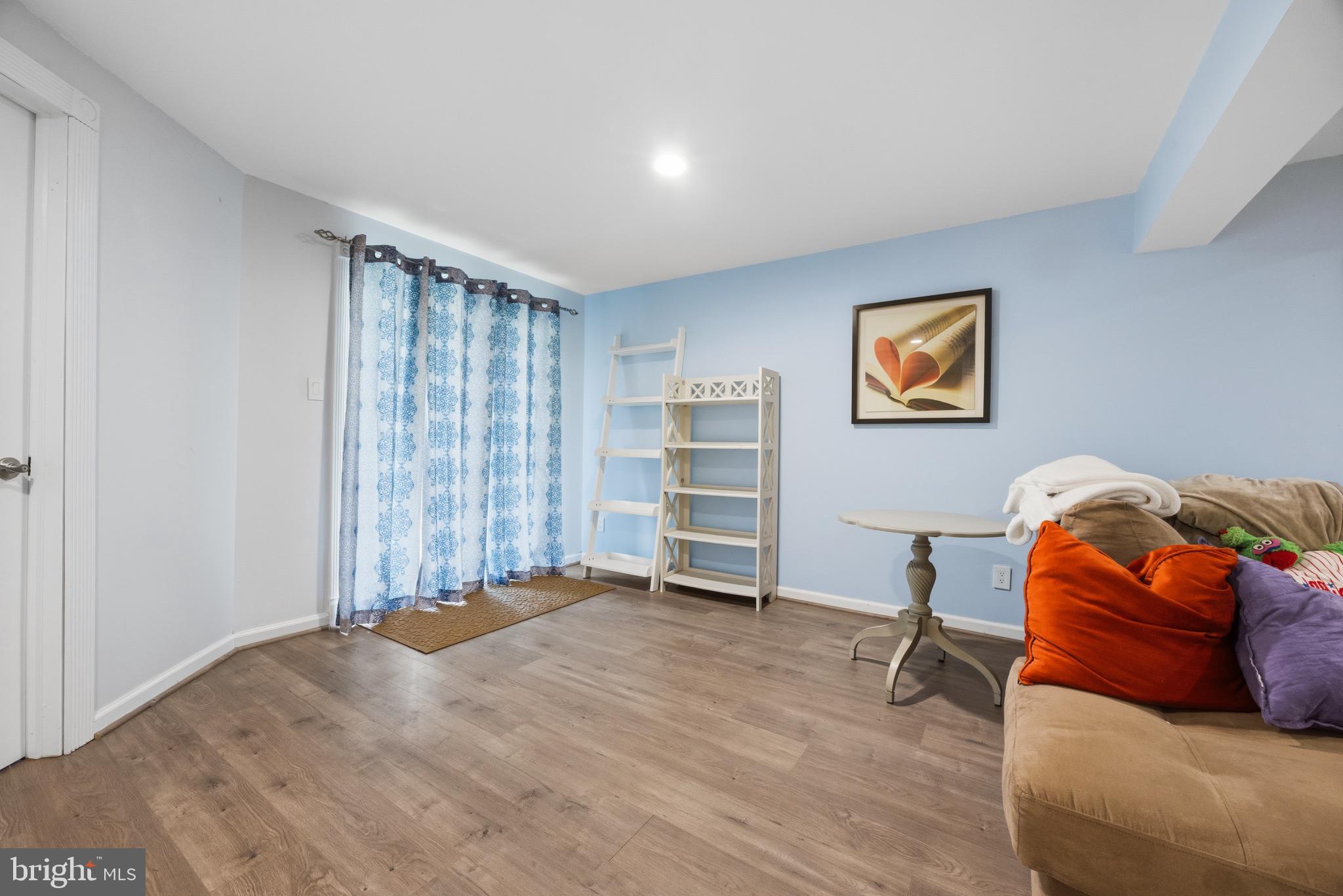 TYLER WALK - Residential