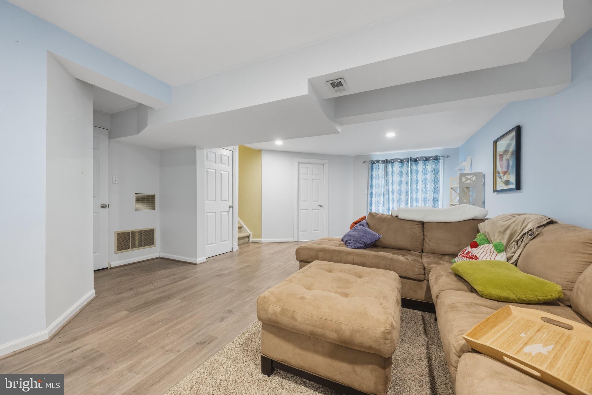 TYLER WALK - Residential