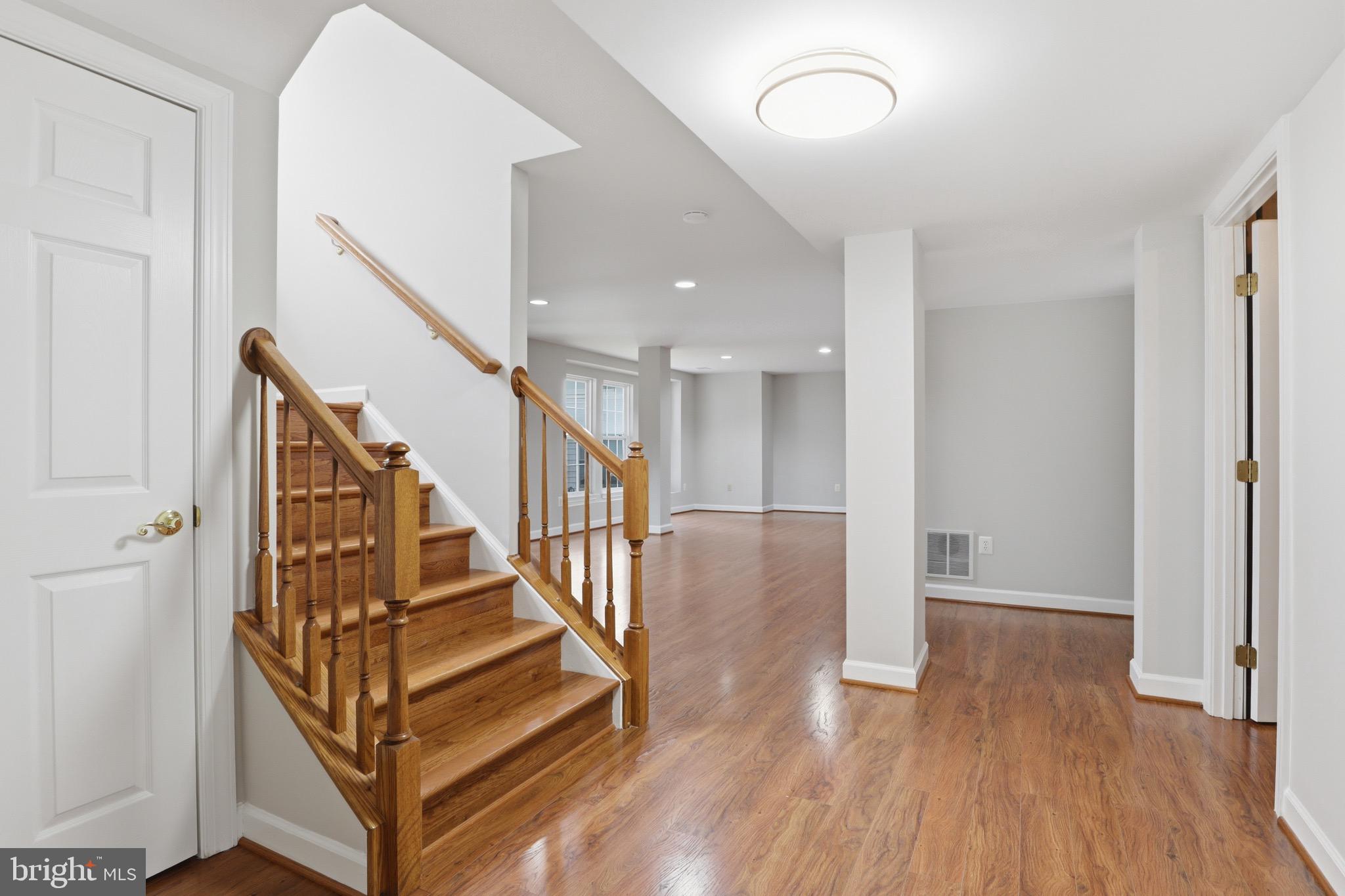 POTOMAC OAKS - Residential