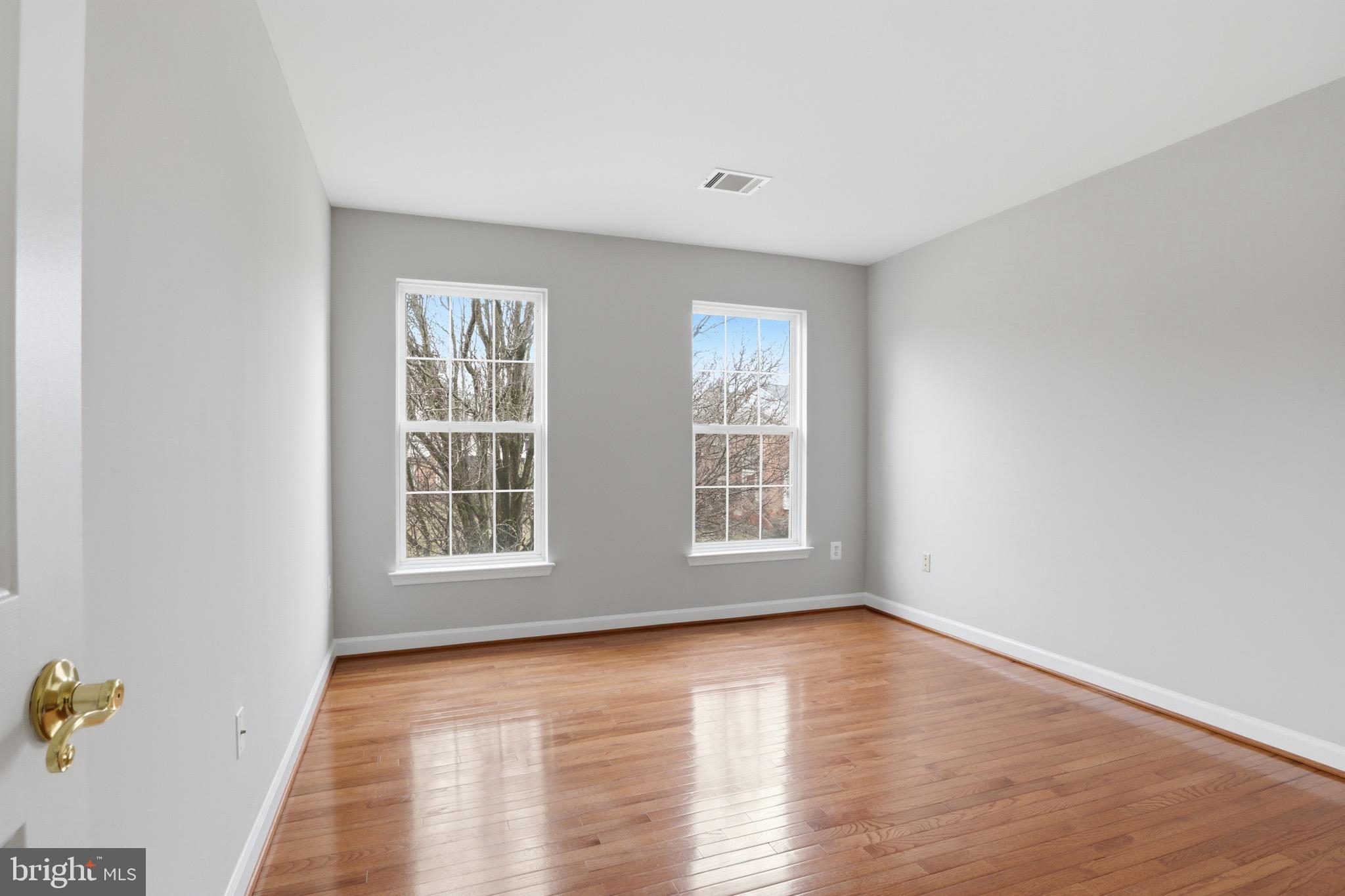 POTOMAC OAKS - Residential