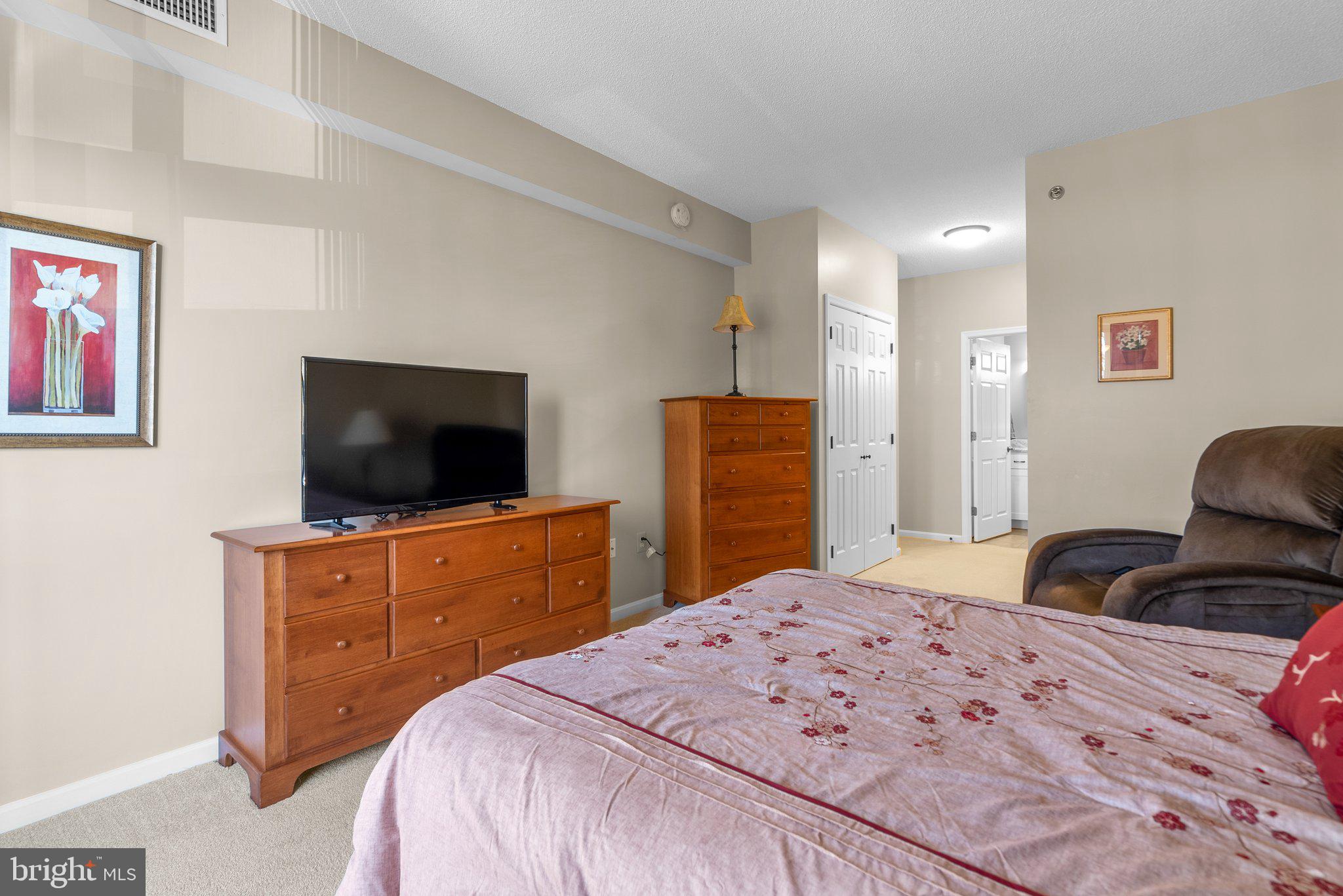 CREEKSIDE AT LEISURE WORLD - Residential