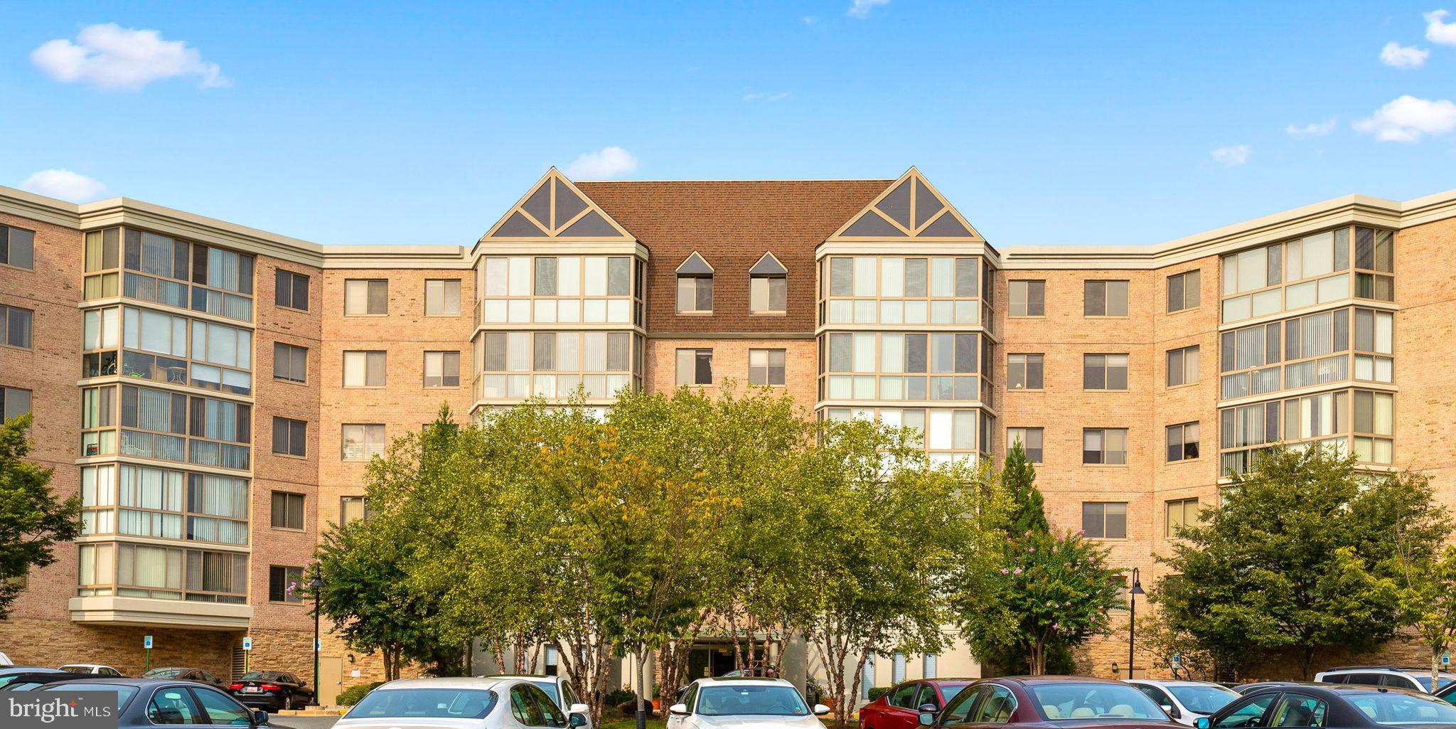 CREEKSIDE AT LEISURE WORLD - Residential