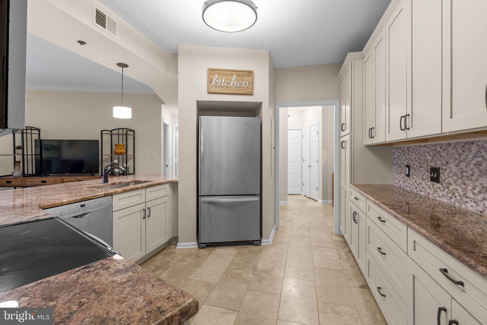 CREEKSIDE AT LEISURE WORLD - Residential