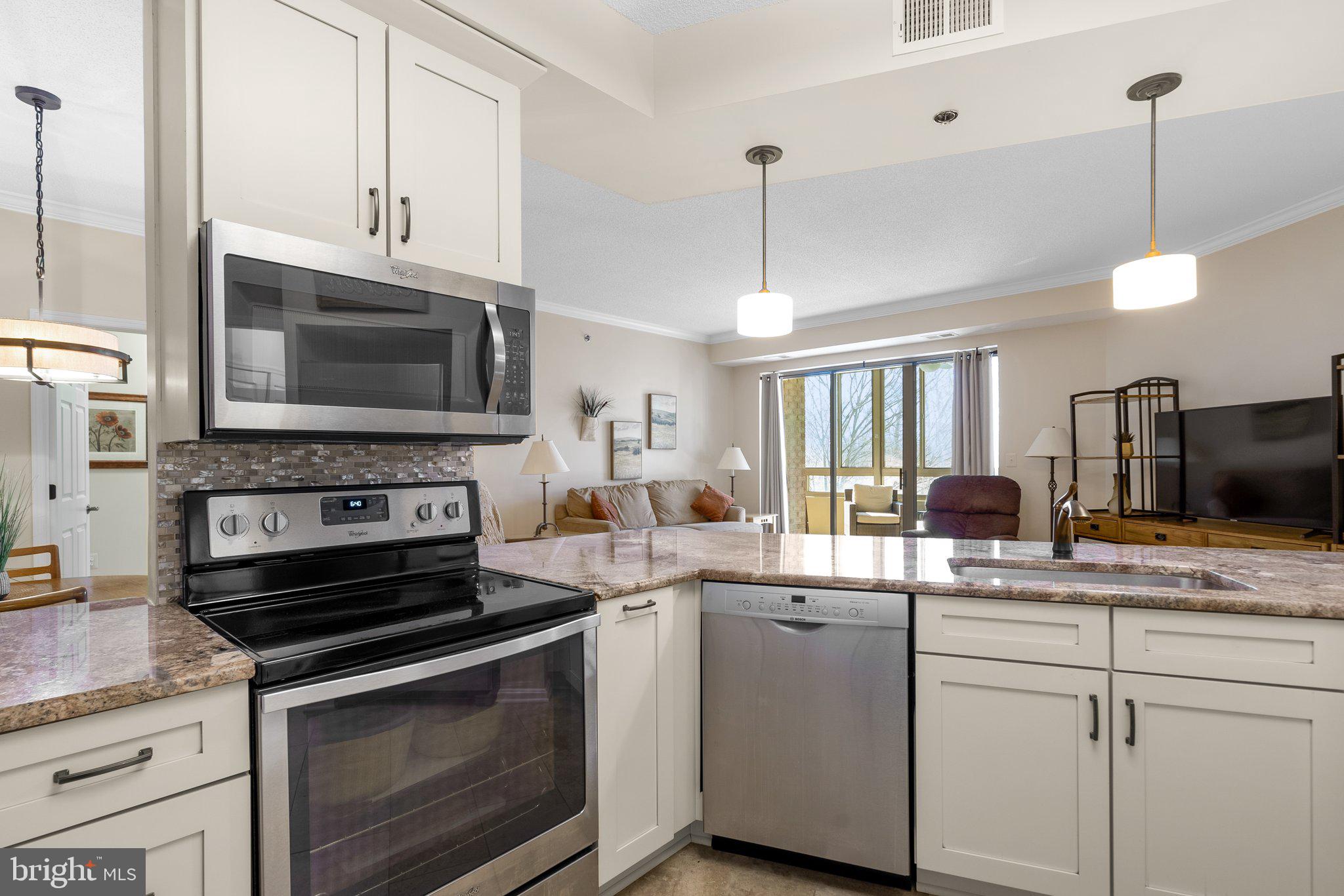 CREEKSIDE AT LEISURE WORLD - Residential