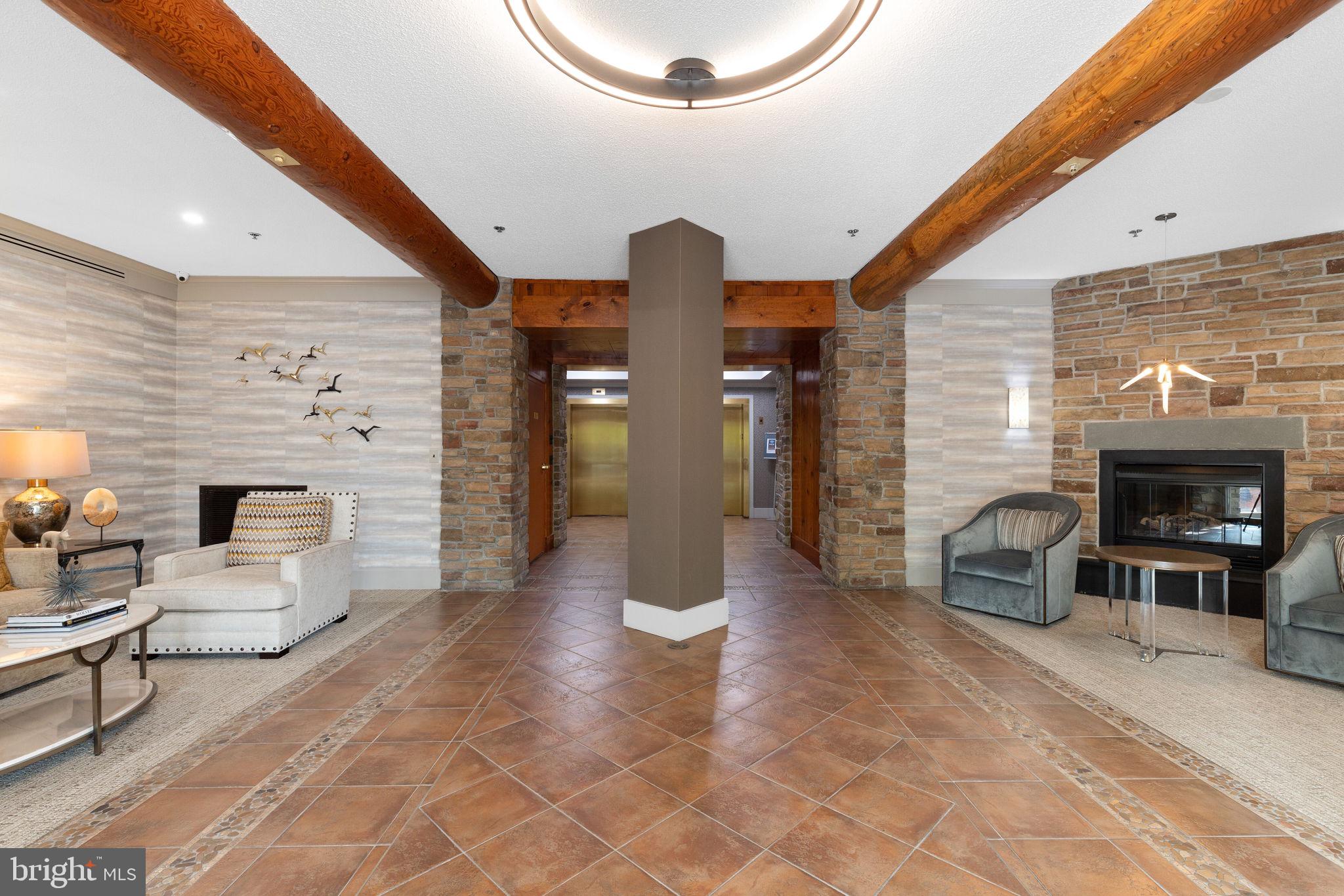 CREEKSIDE AT LEISURE WORLD - Residential