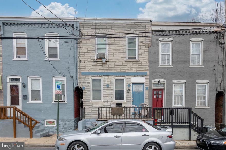 Welcome to 743 Beaver Street! Looking for a good investment property? Or are you dreaming of owning your own home? Then look no further. This home is the perfect property to add to your portfolio; or could be the start to your homeownership. Whichever it is, you do not want to miss out on this opportunity!