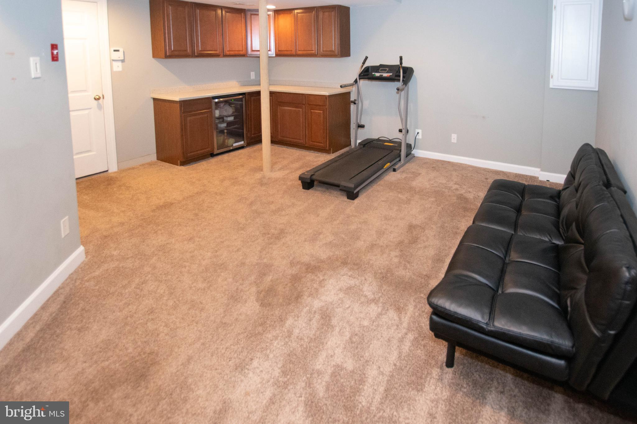 NORTHRIDGE VILLAGE - Residential Lease