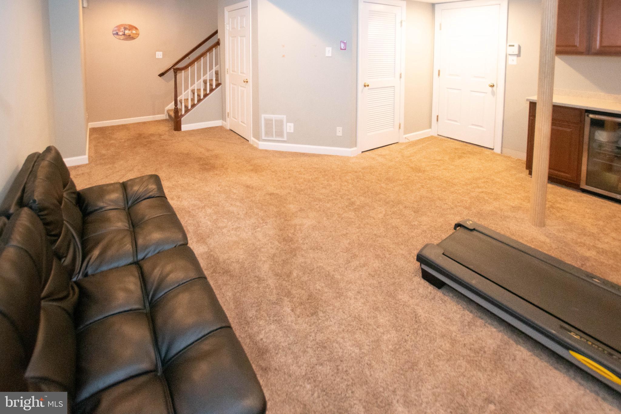 NORTHRIDGE VILLAGE - Residential Lease