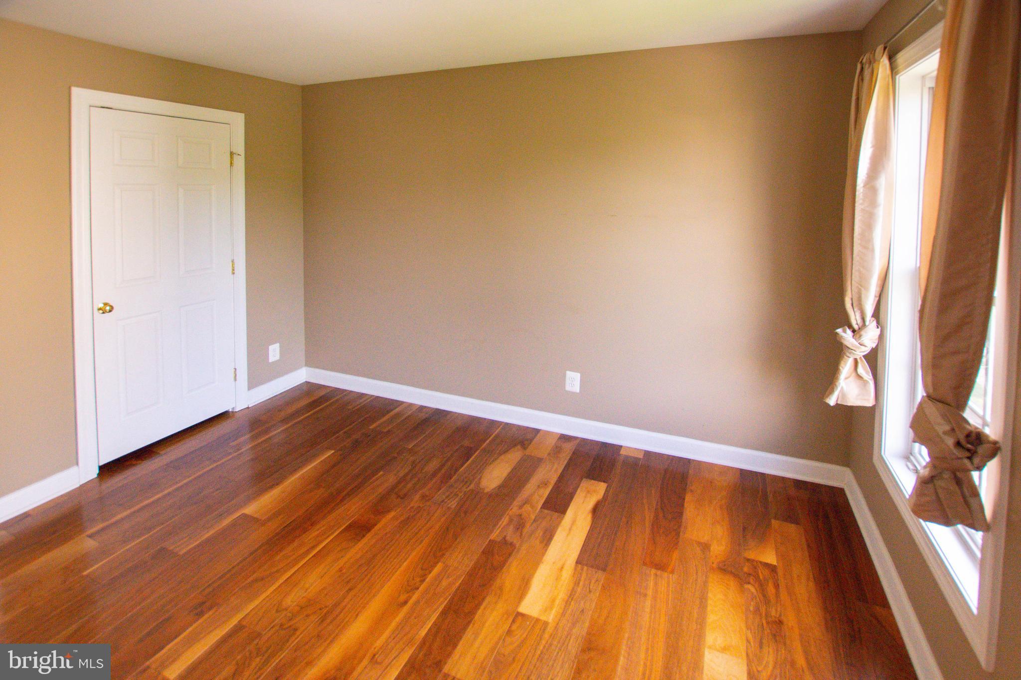 NORTHRIDGE VILLAGE - Residential Lease