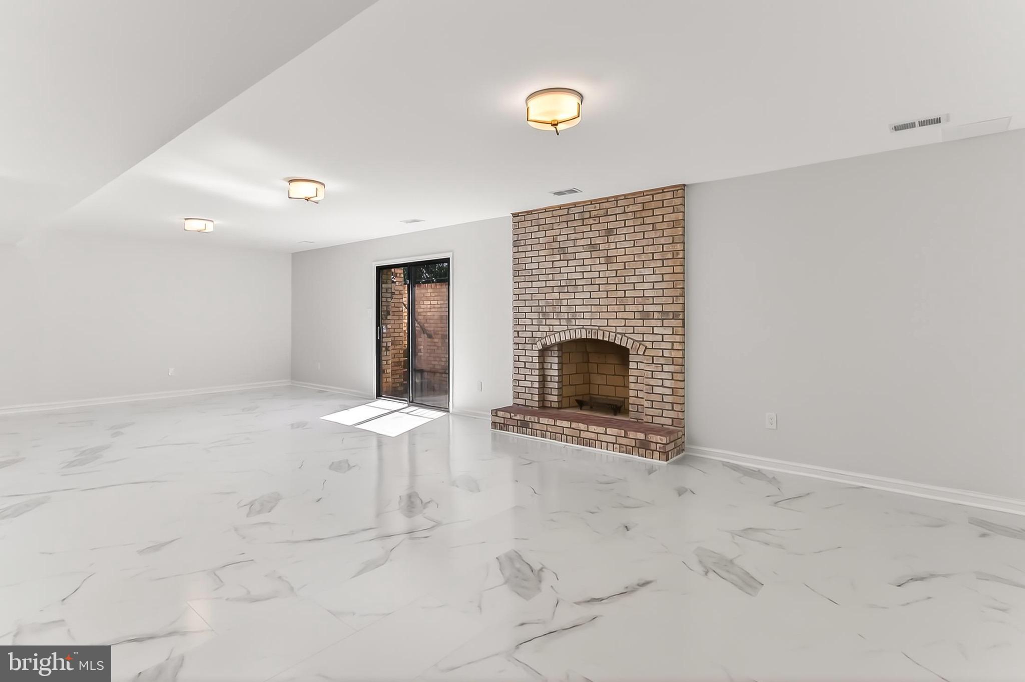 EVERMAY - Residential Lease