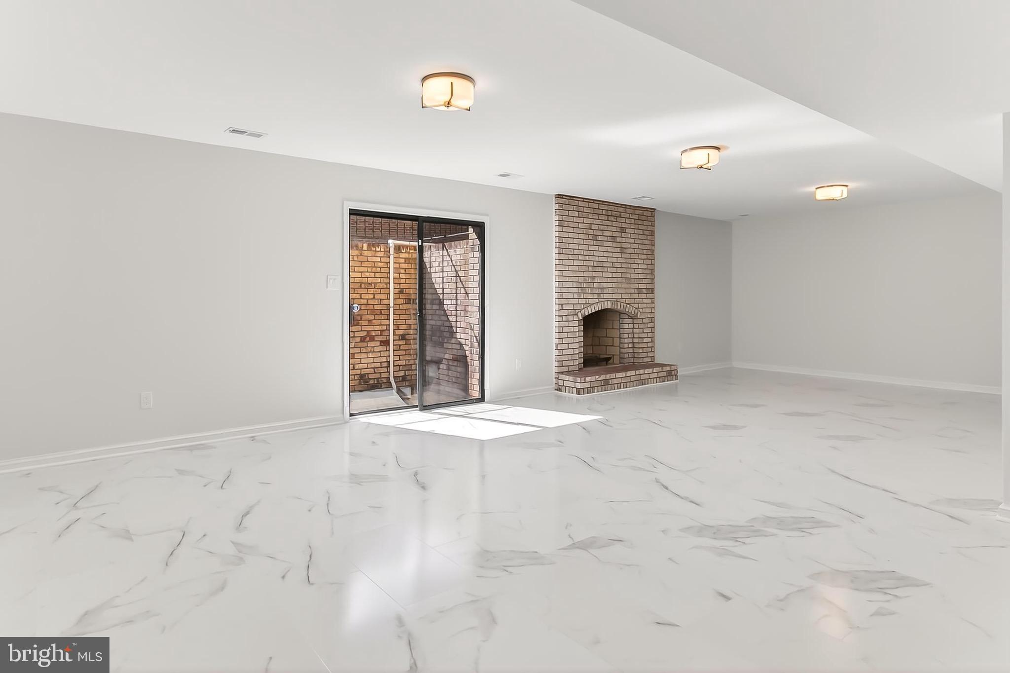 EVERMAY - Residential Lease