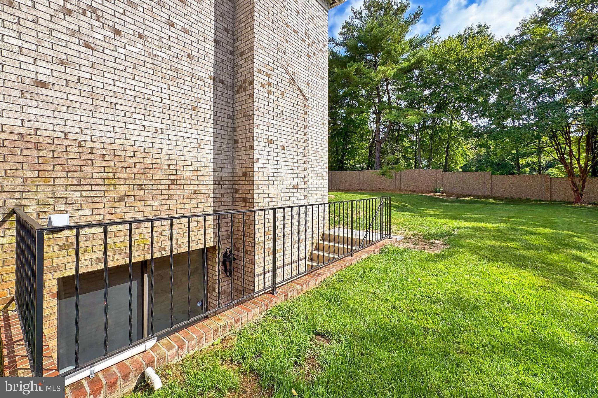 EVERMAY - Residential Lease