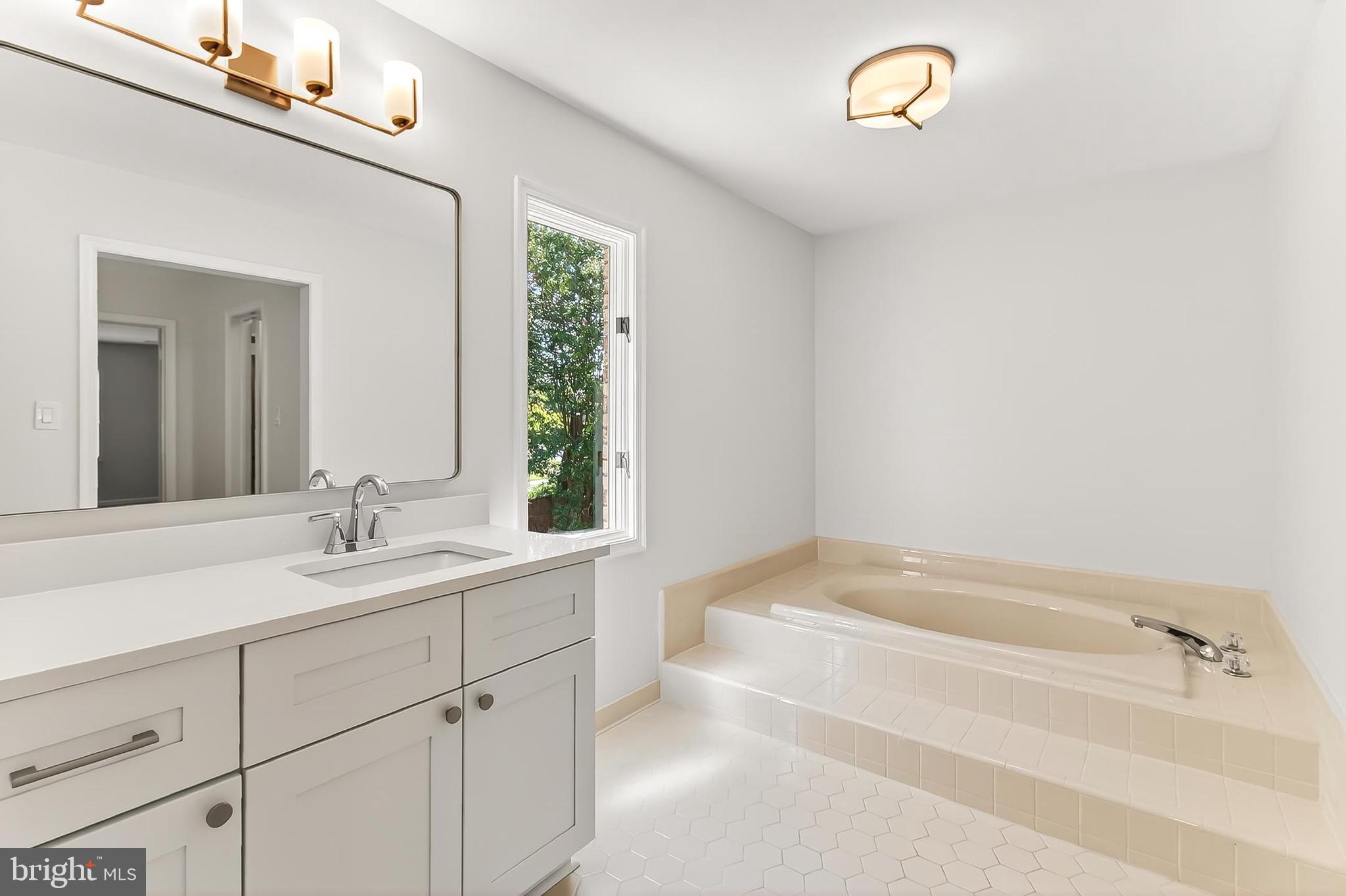 EVERMAY - Residential Lease