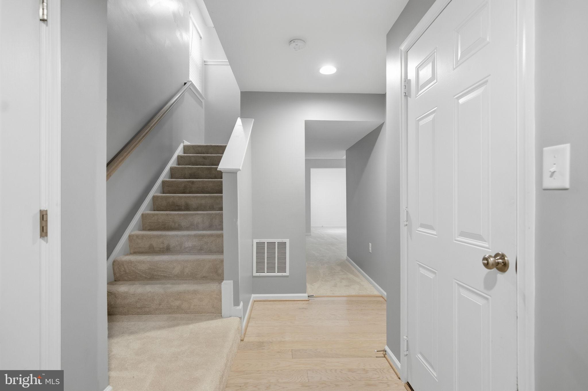 BRIAR RUN - Residential Lease