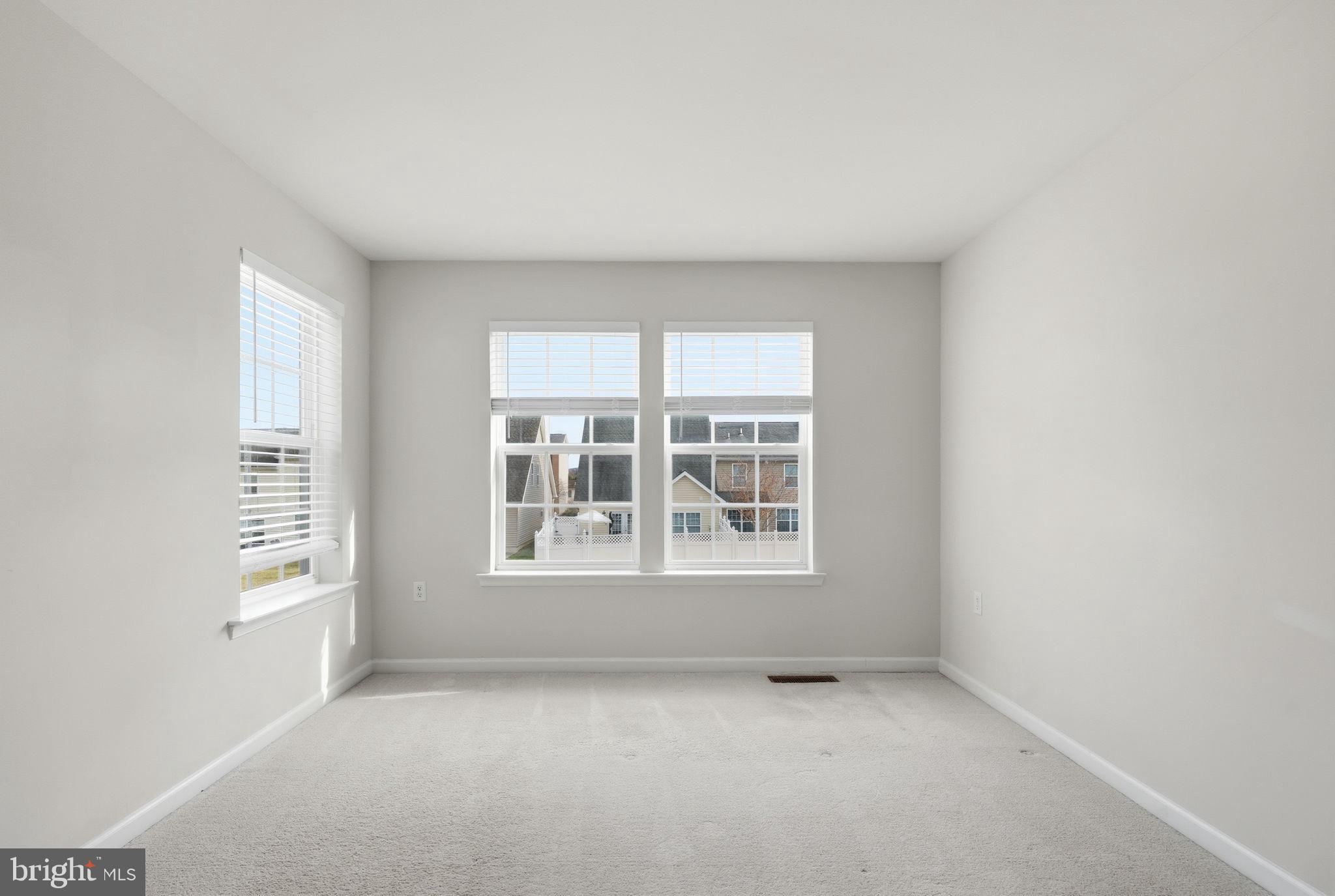 BRIAR RUN - Residential Lease