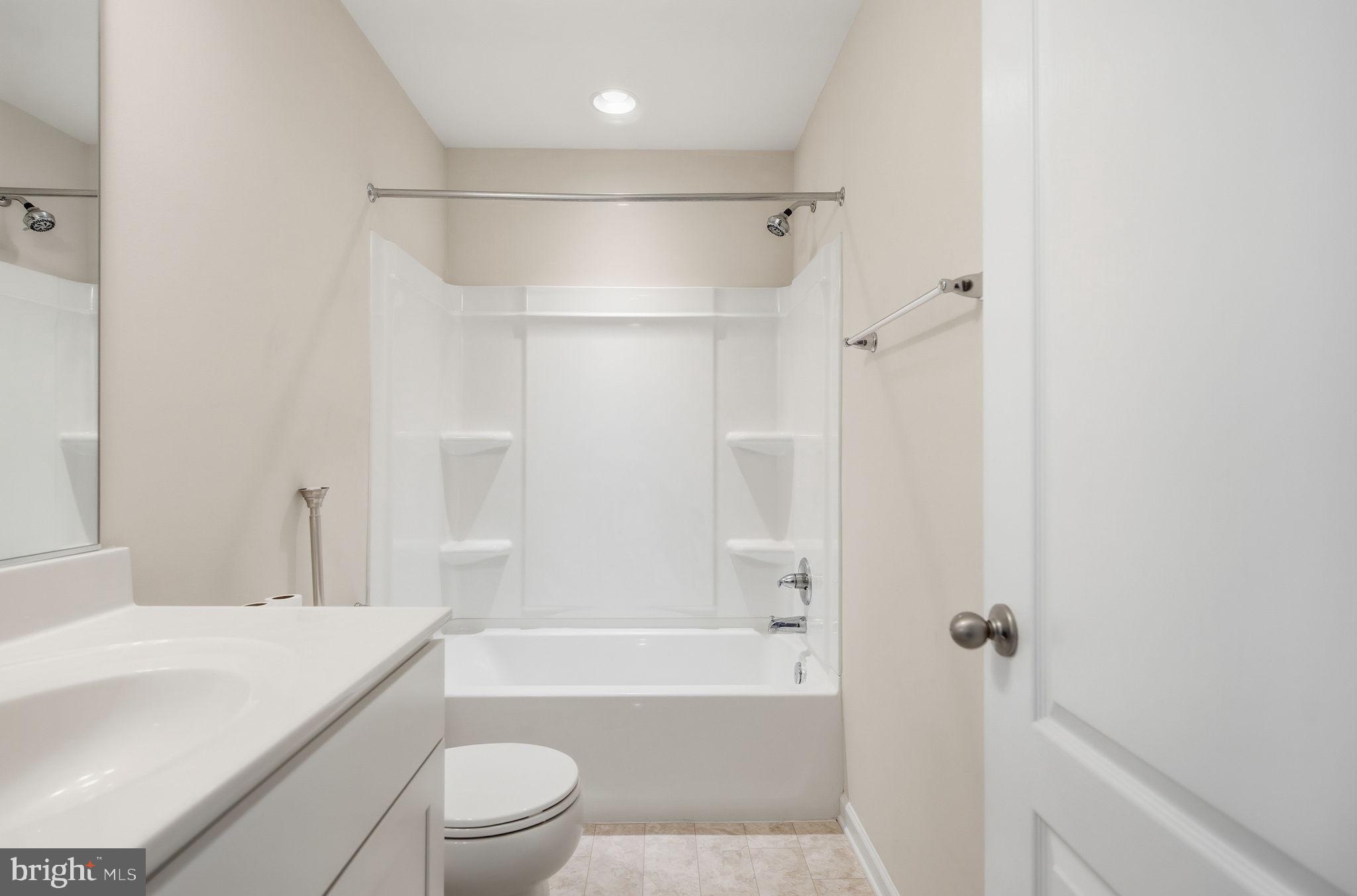 BRIAR RUN - Residential Lease