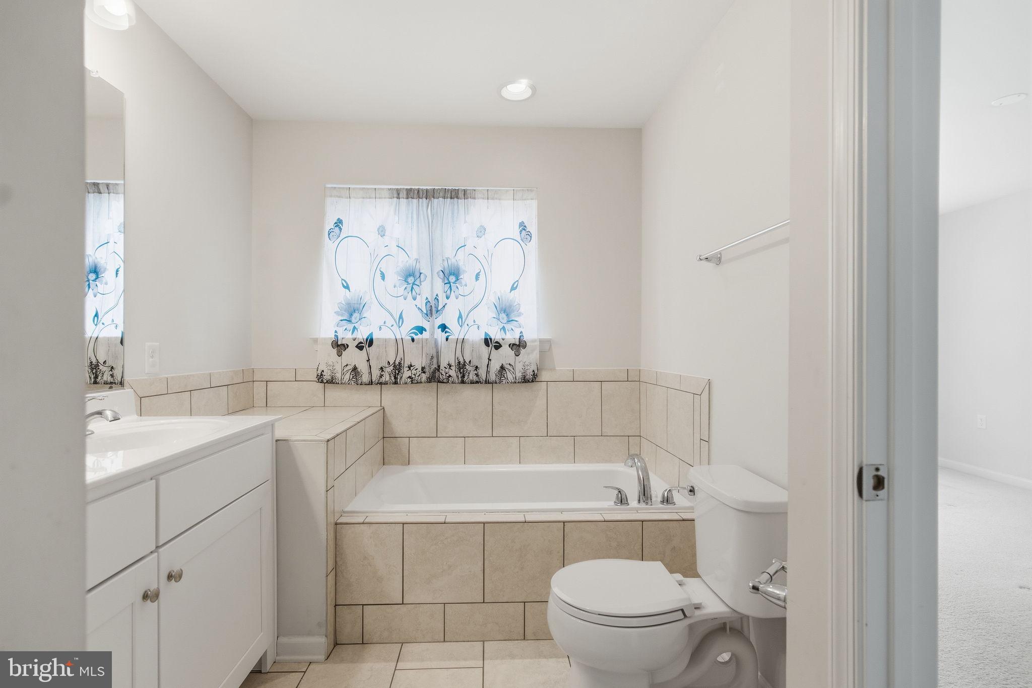 BRIAR RUN - Residential Lease