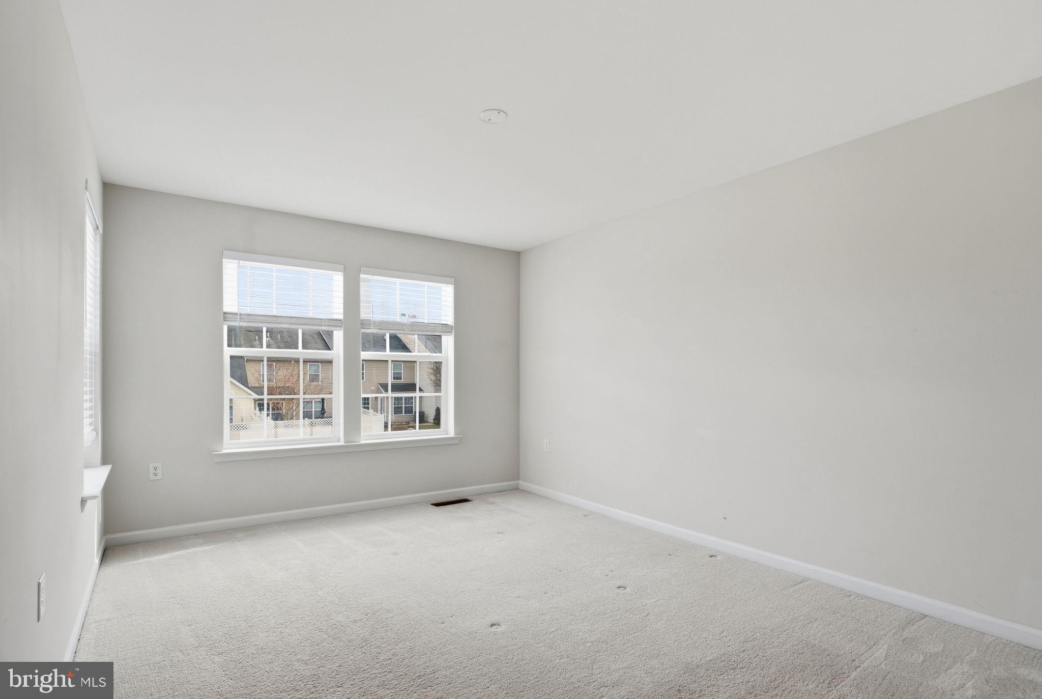 BRIAR RUN - Residential Lease