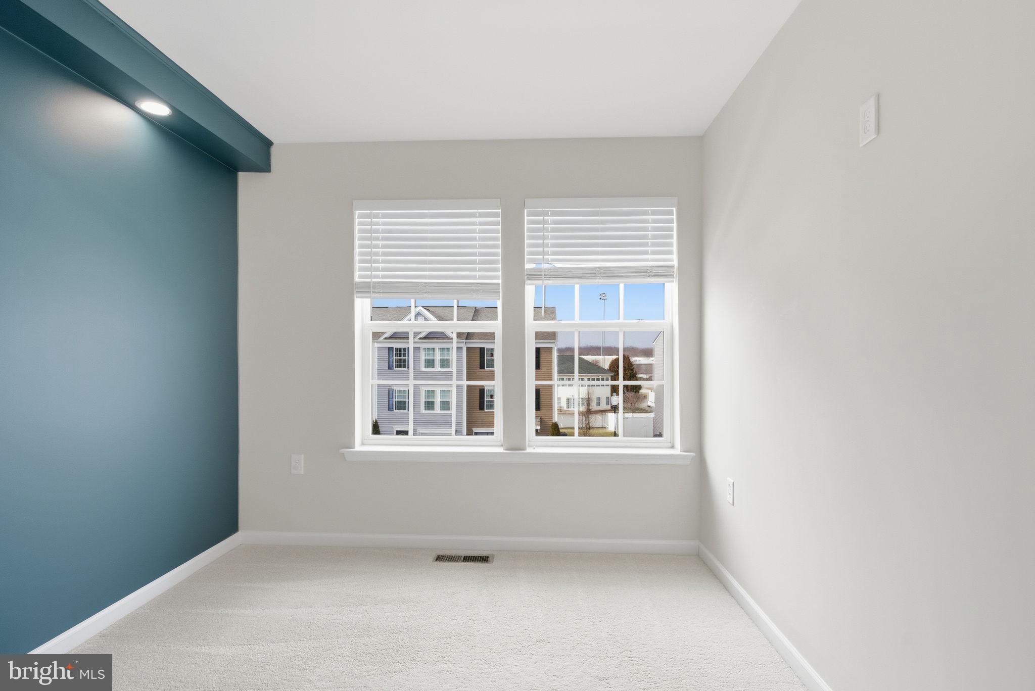 BRIAR RUN - Residential Lease