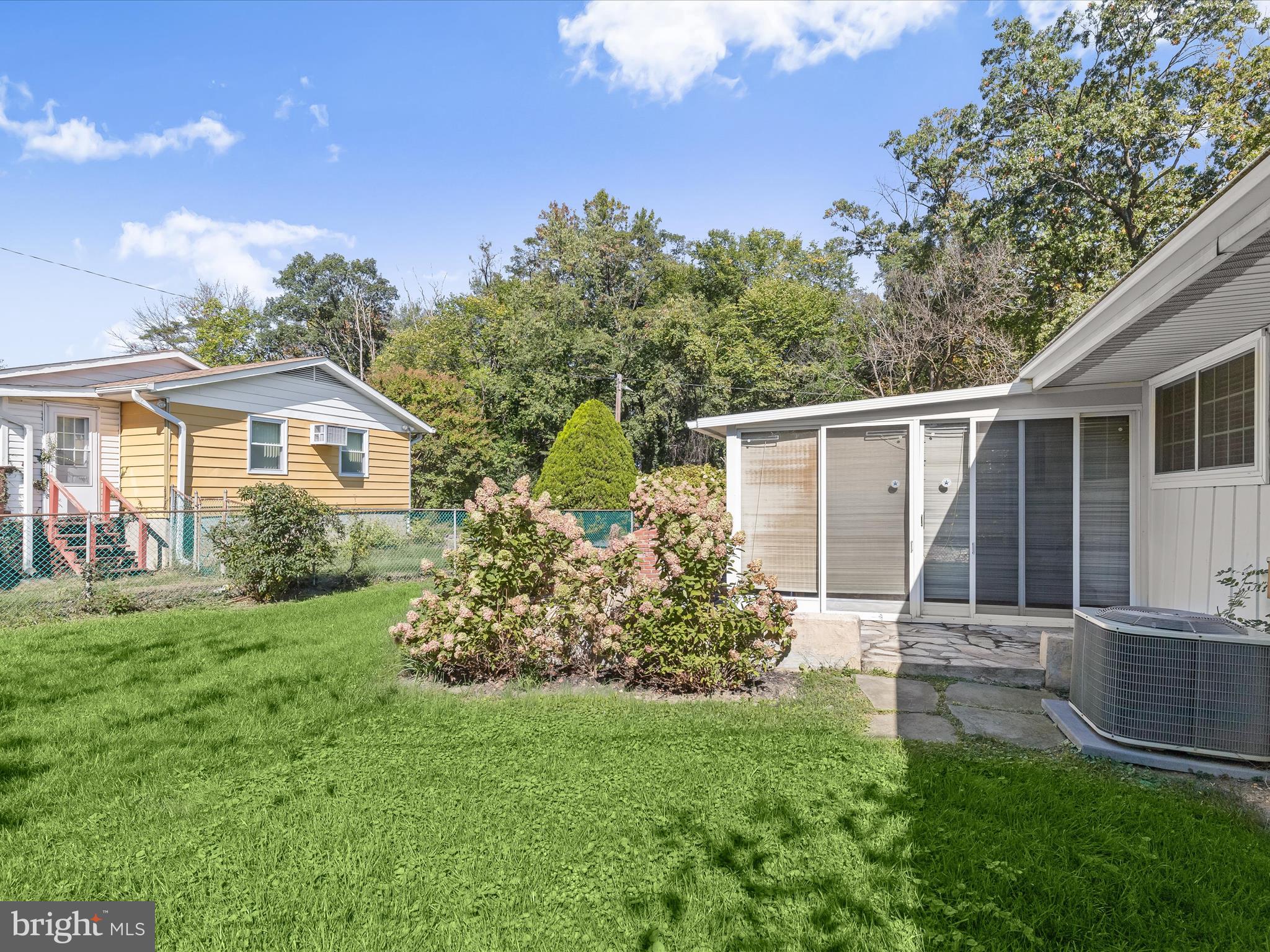 SUTER CIRCLE - Residential