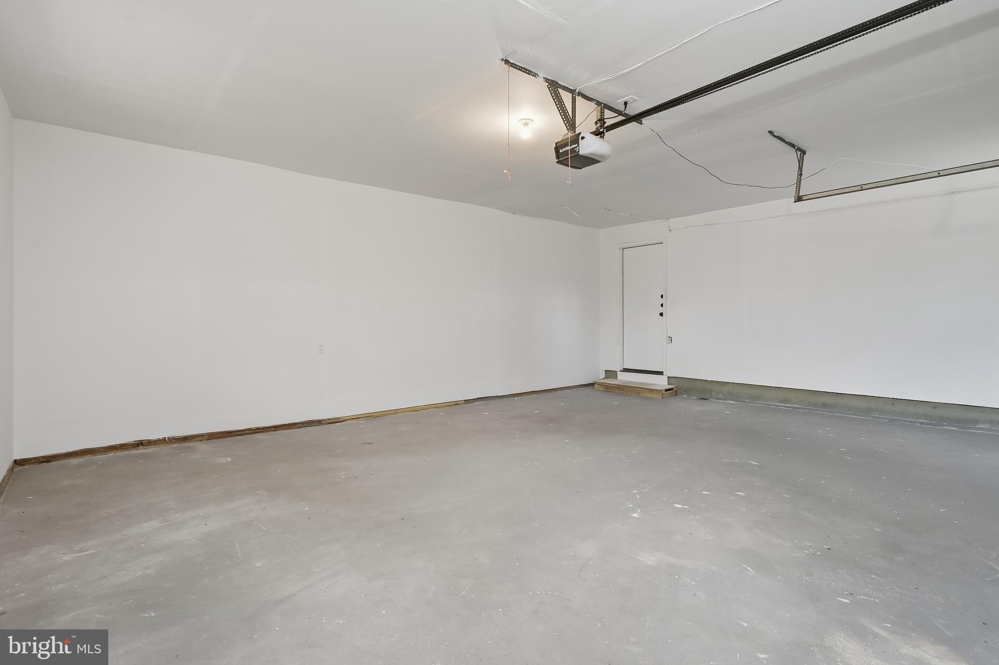 SUTER CIRCLE - Residential