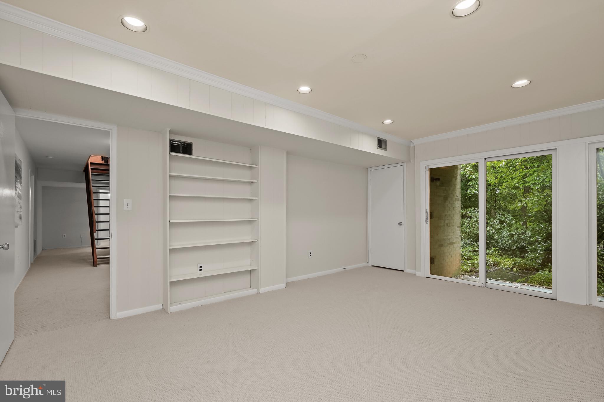 EAST GATE OF POTOMAC - Residential