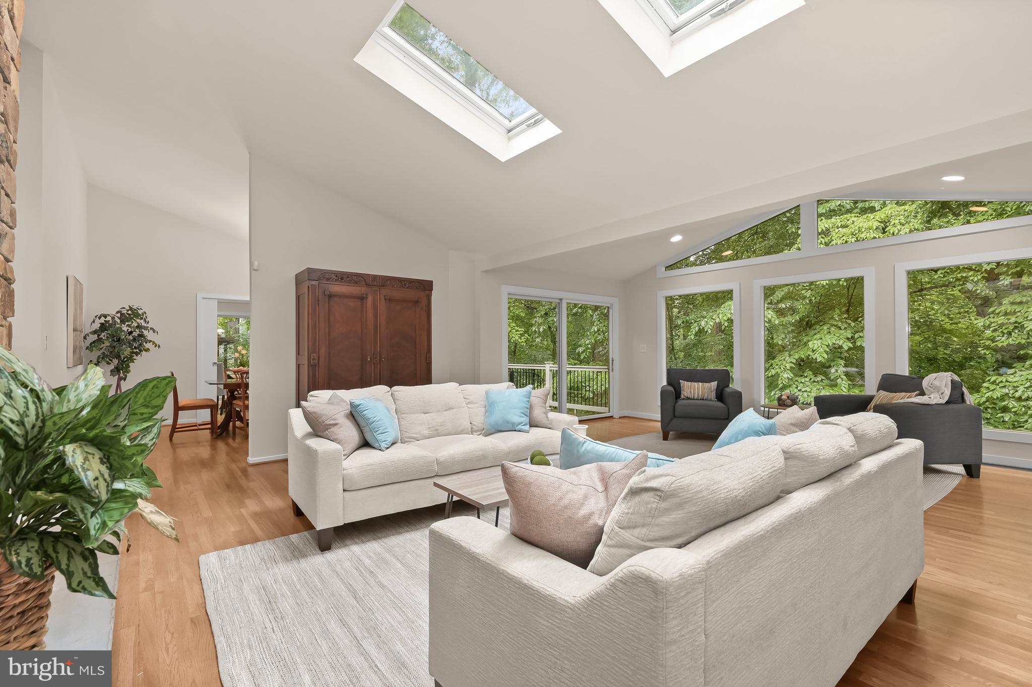 EAST GATE OF POTOMAC - Residential