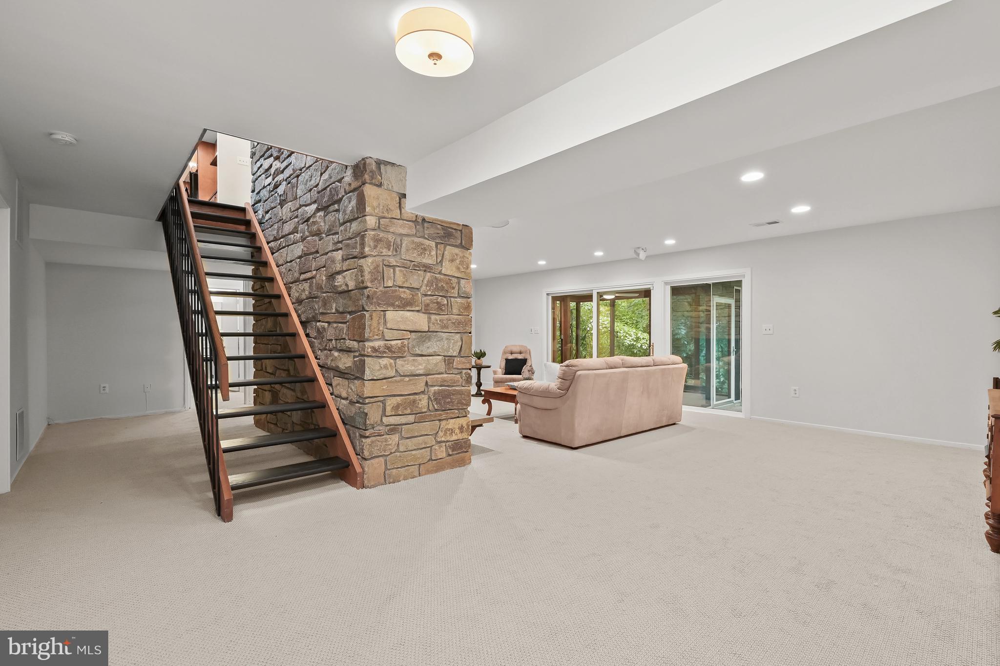 EAST GATE OF POTOMAC - Residential