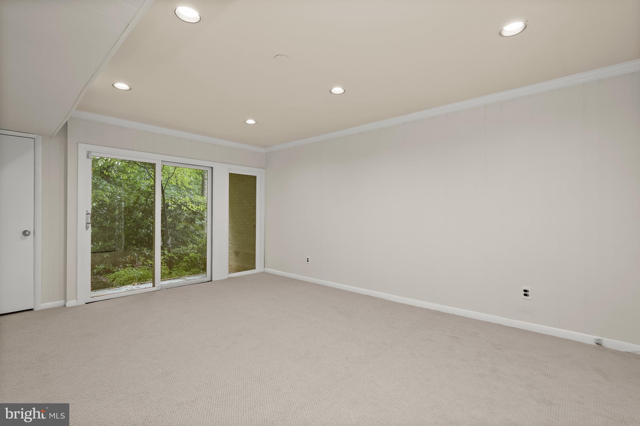 EAST GATE OF POTOMAC - Residential