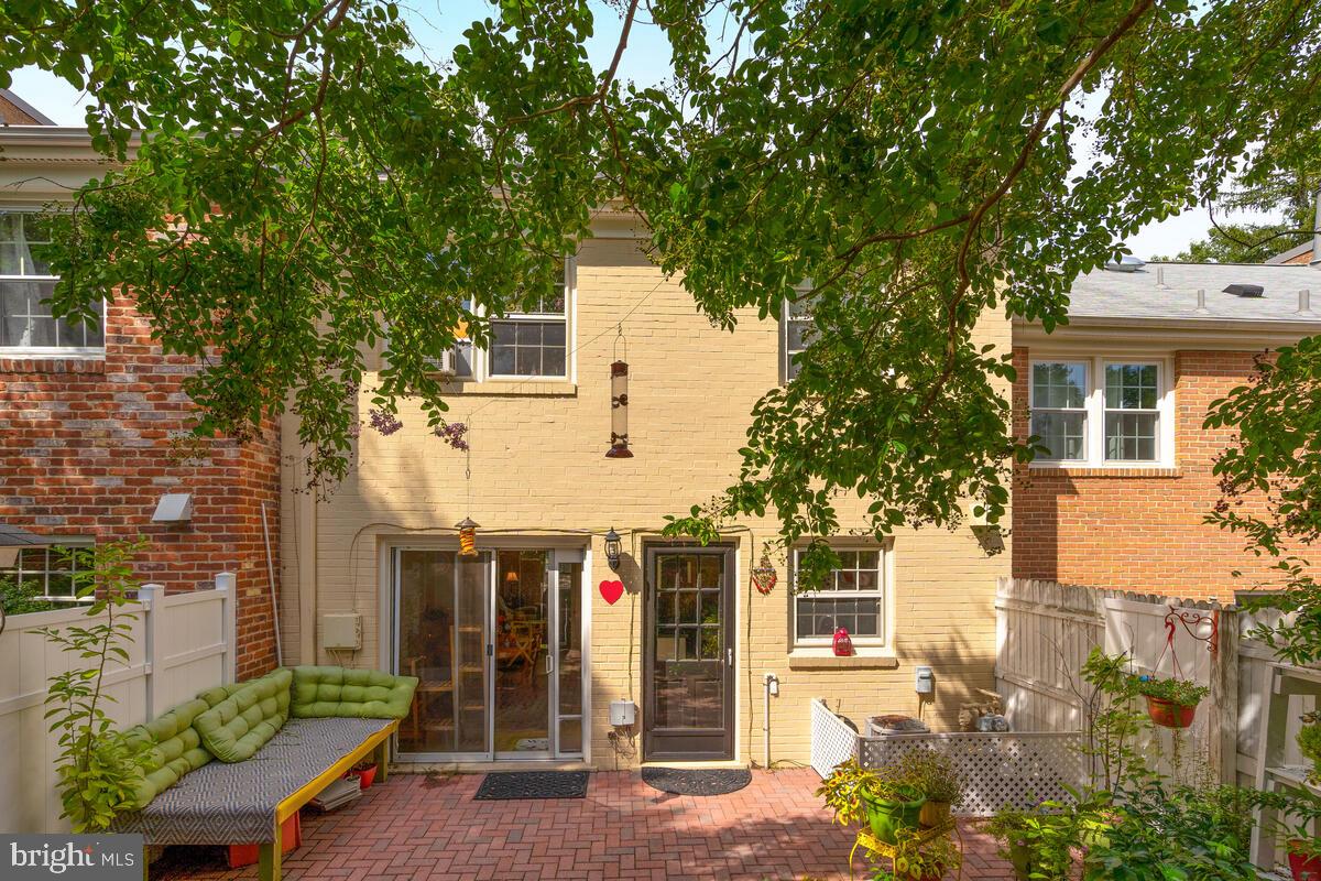 CHARLESTOWN - Residential