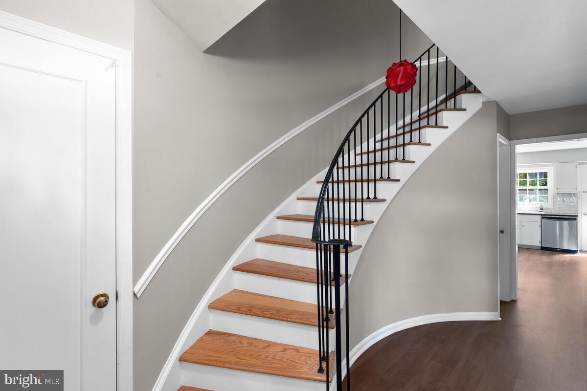 CHARLESTOWN - Residential