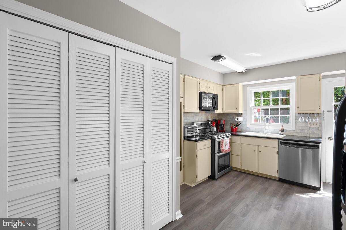 CHARLESTOWN - Residential