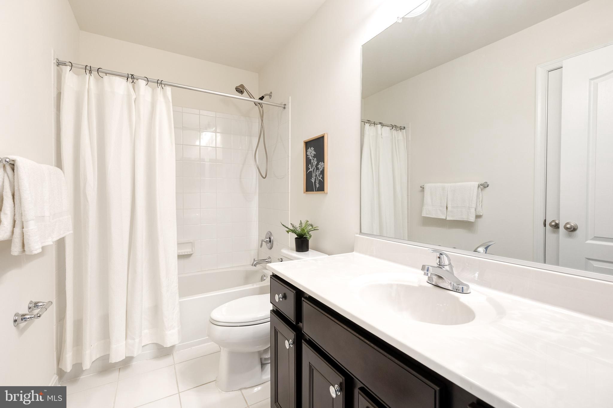 POINTE AT ARUNDEL PRESERVES - Residential