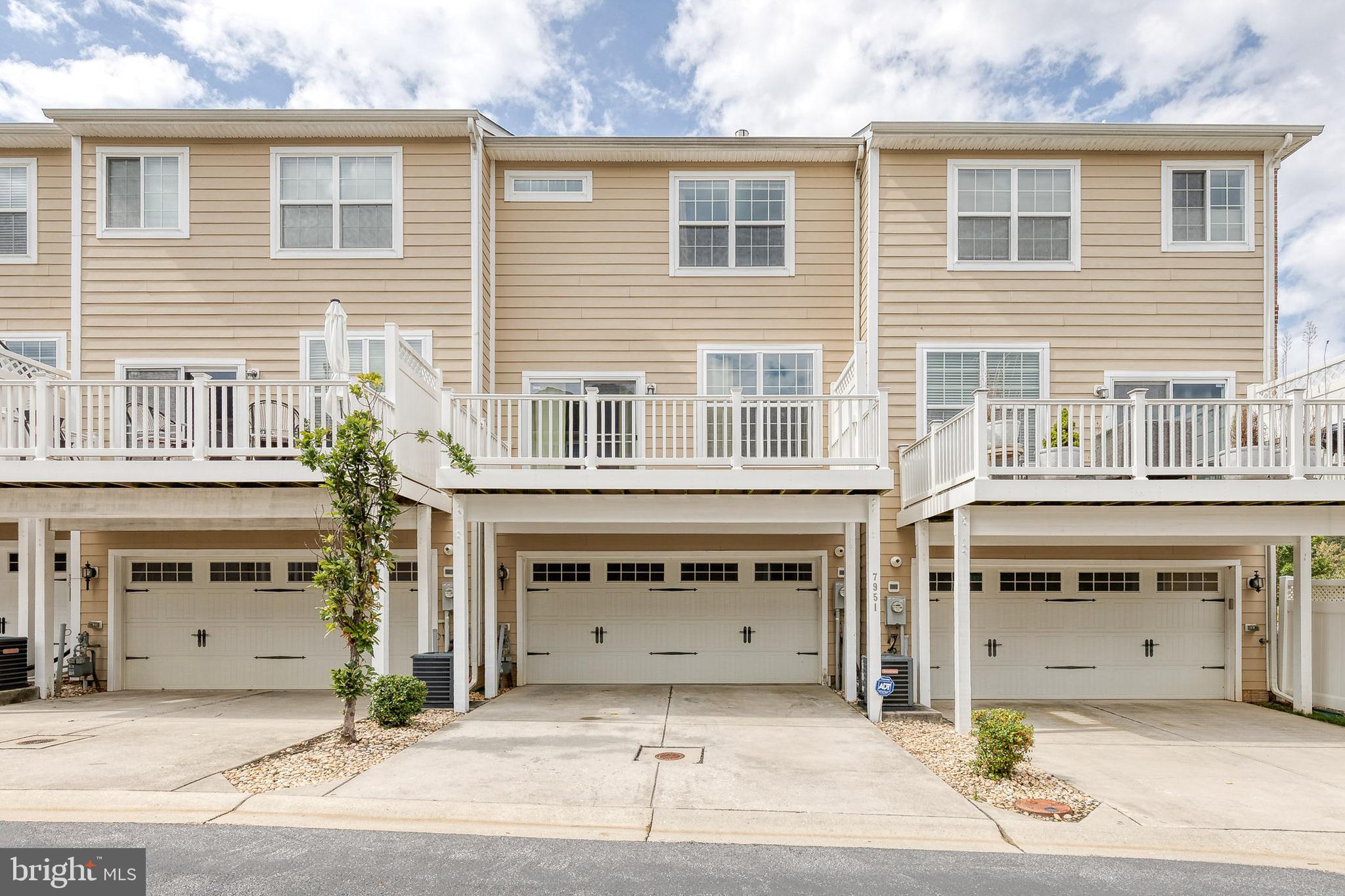 POINTE AT ARUNDEL PRESERVES - Residential