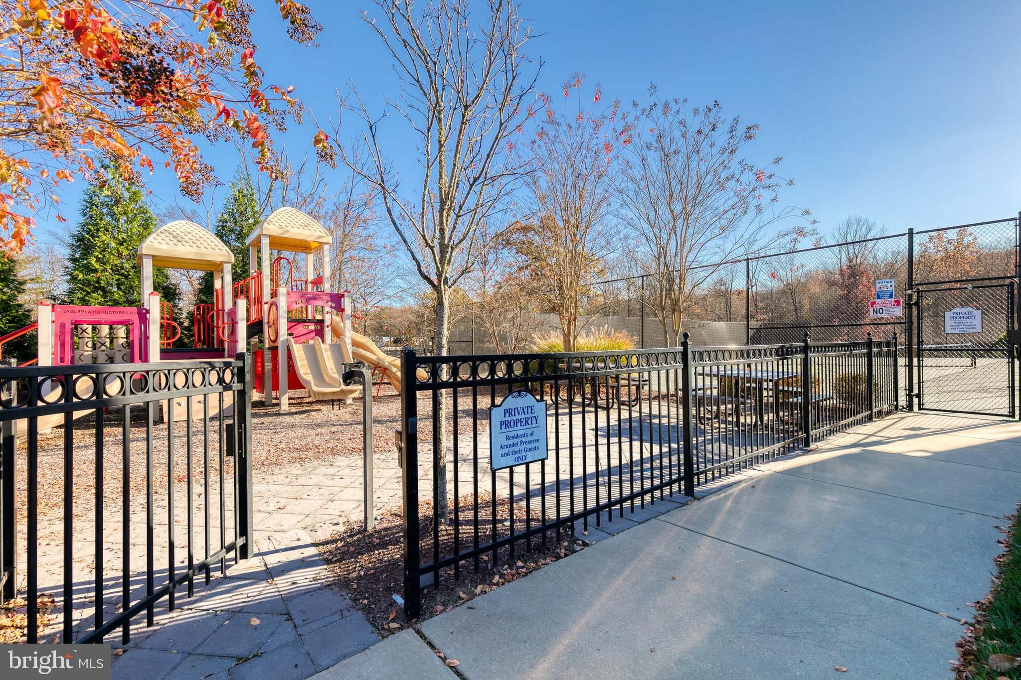 POINTE AT ARUNDEL PRESERVES - Residential