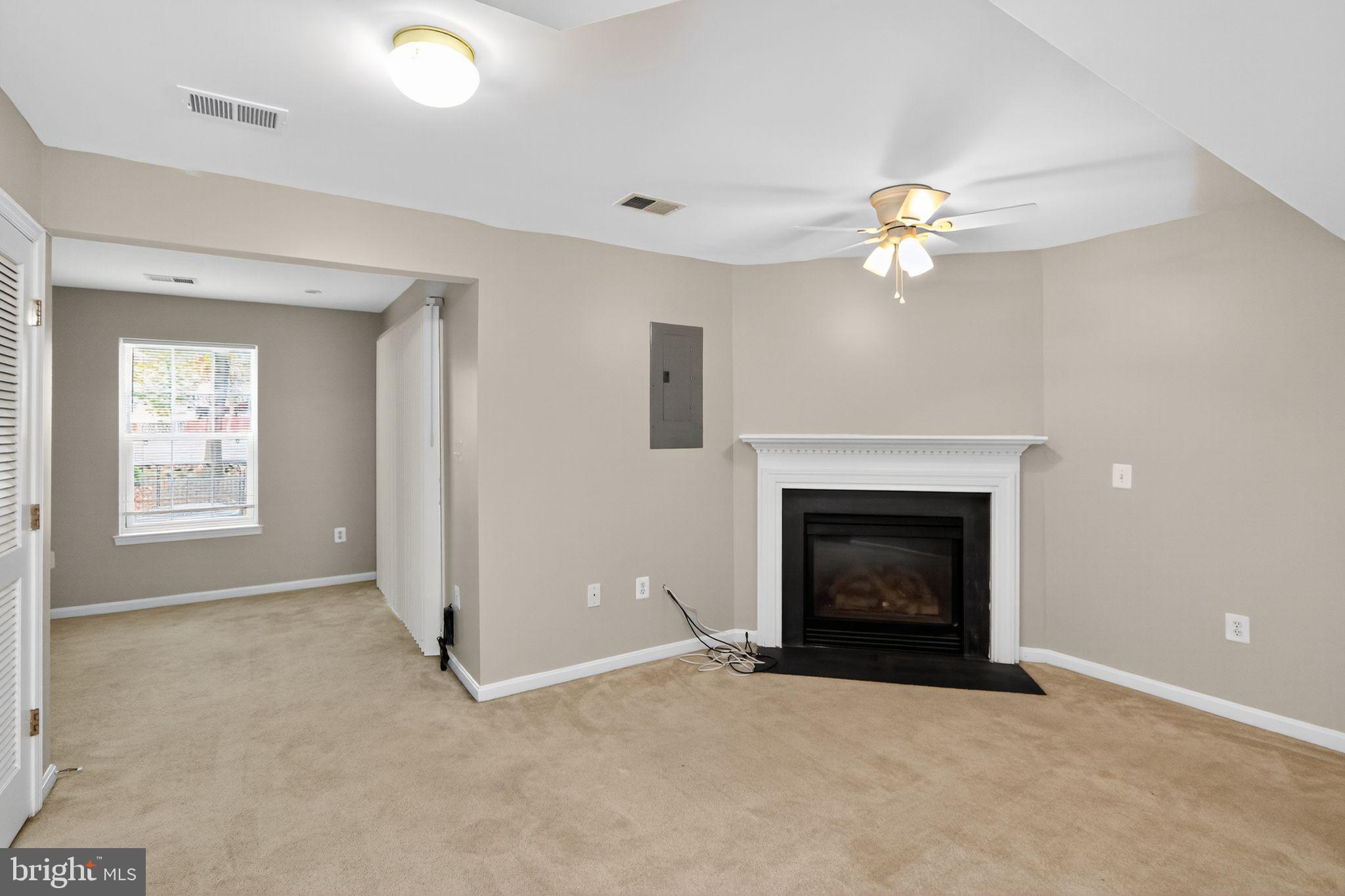 SHEFFIELD MANOR - Residential Lease