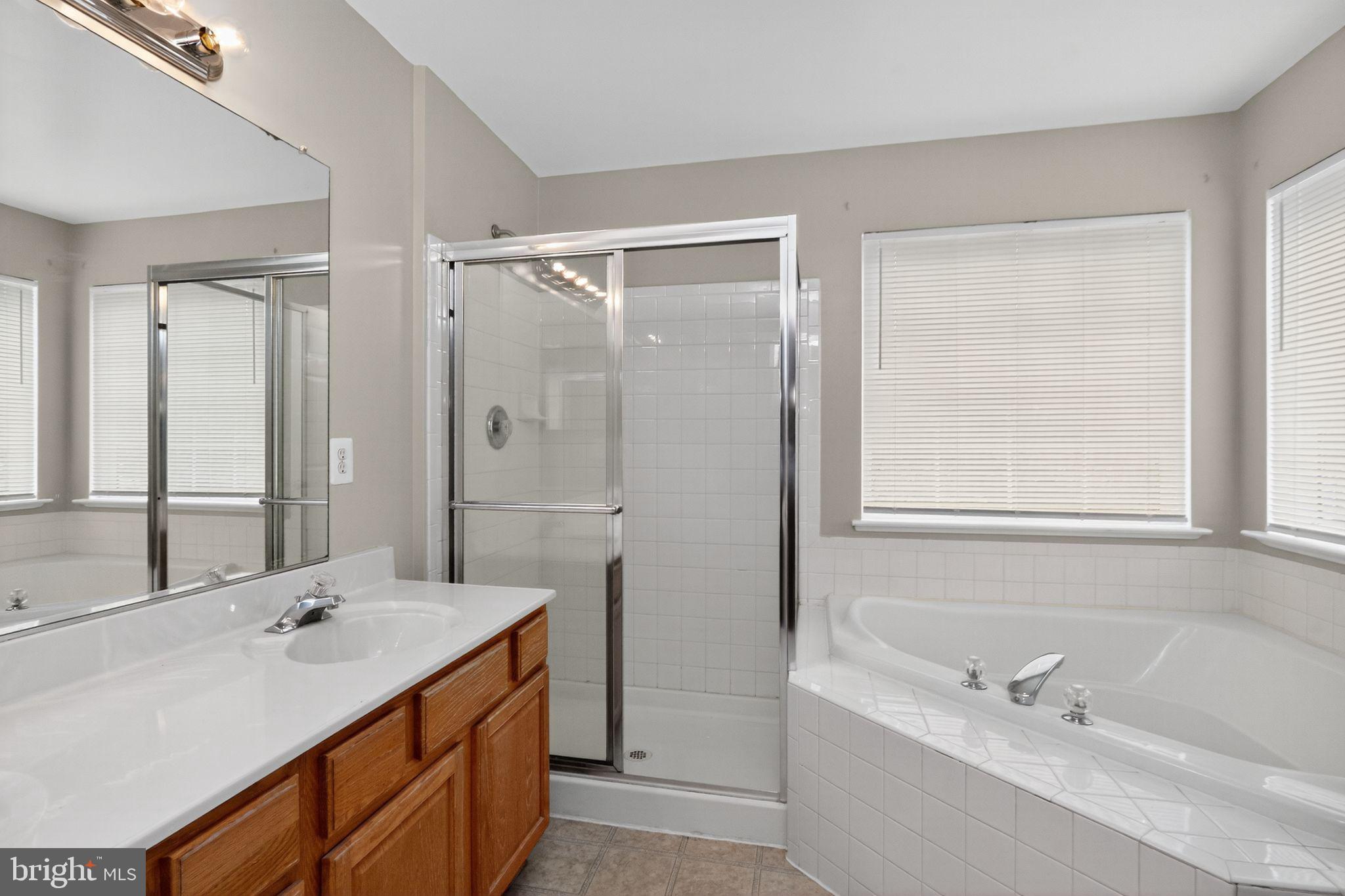 SHEFFIELD MANOR - Residential Lease